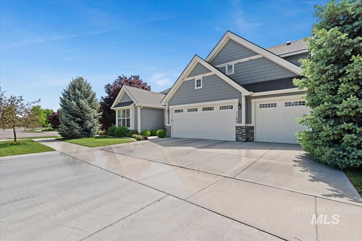 1169 W Deer Crest Dr, Meridian, Idaho 83646, 5 Bedrooms, 3 Bathrooms, Residential For Sale, Price $839,900, 98987296