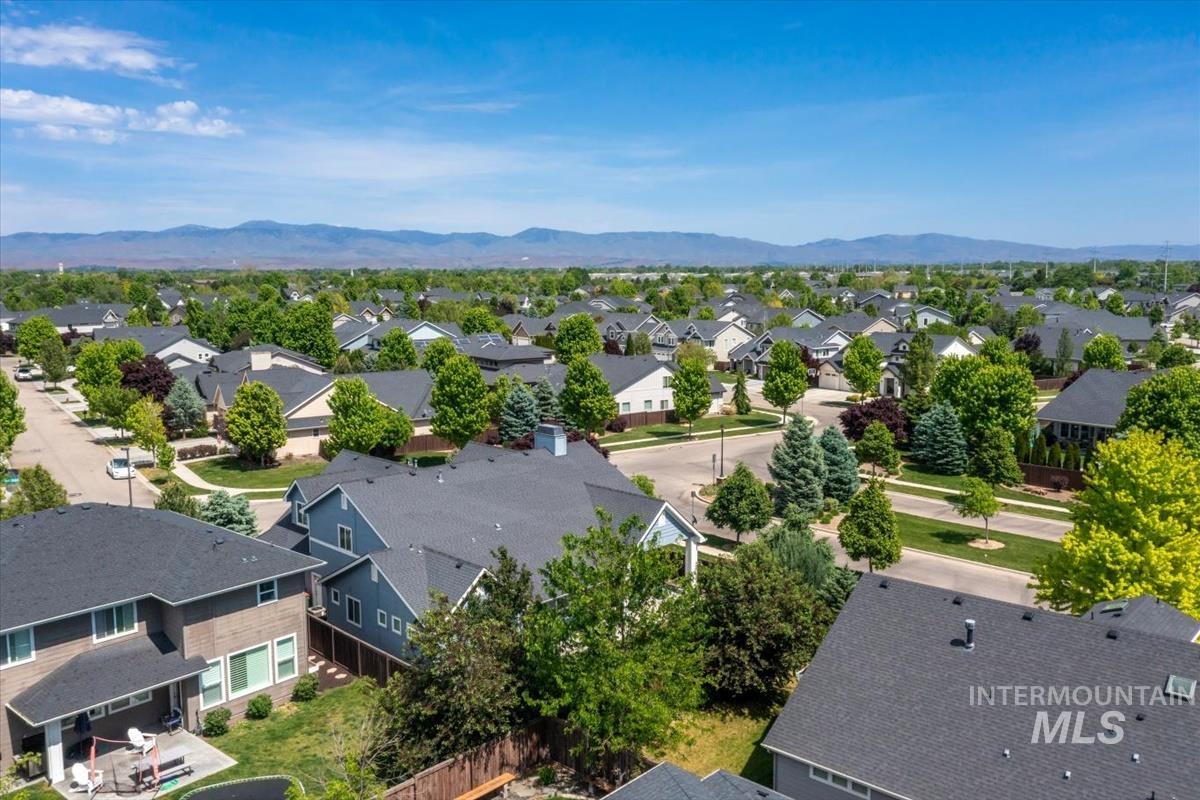1169 W Deer Crest Dr, Meridian, Idaho 83646, 5 Bedrooms, 3 Bathrooms, Residential For Sale, Price $839,900, 98987296