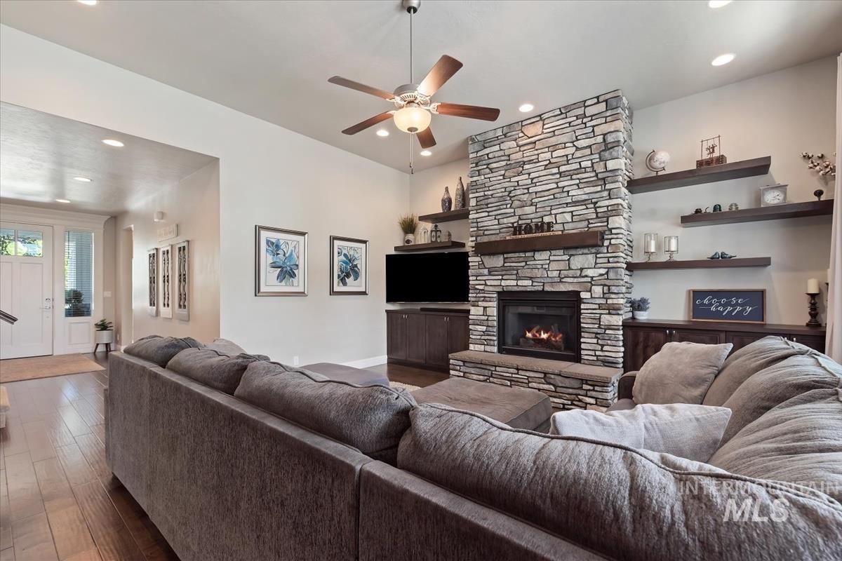 1169 W Deer Crest Dr, Meridian, Idaho 83646, 5 Bedrooms, 3 Bathrooms, Residential For Sale, Price $839,900, 98987296