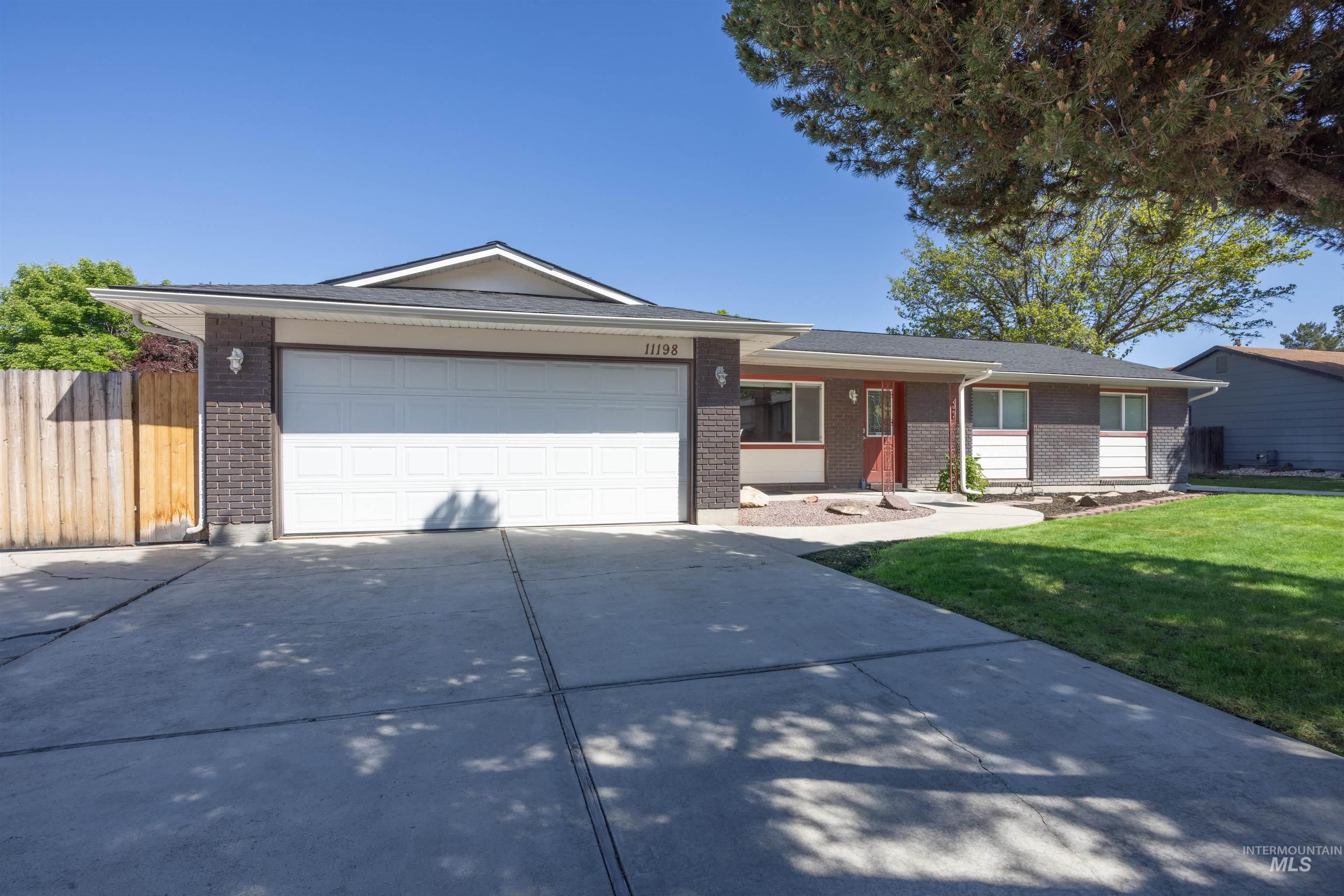 11198 W Oneida Dr, Boise, Idaho 83709, 3 Bedrooms, 2 Bathrooms, Residential For Sale, Price $550,000, 98987297