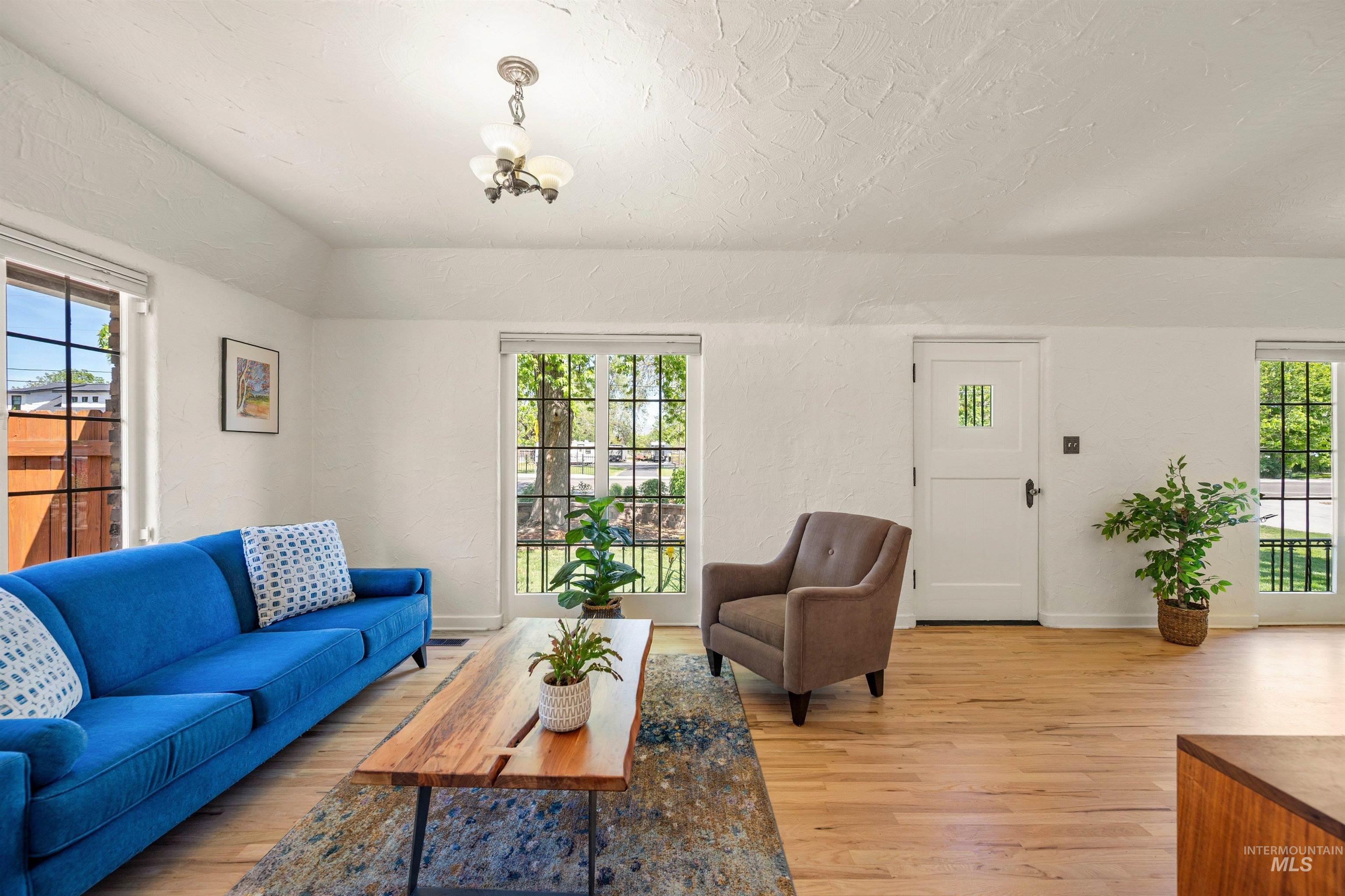 1001 S Roosevelt St., Boise, Idaho 83705, 3 Bedrooms, 3 Bathrooms, Residential For Sale, Price $674,900, 98987299