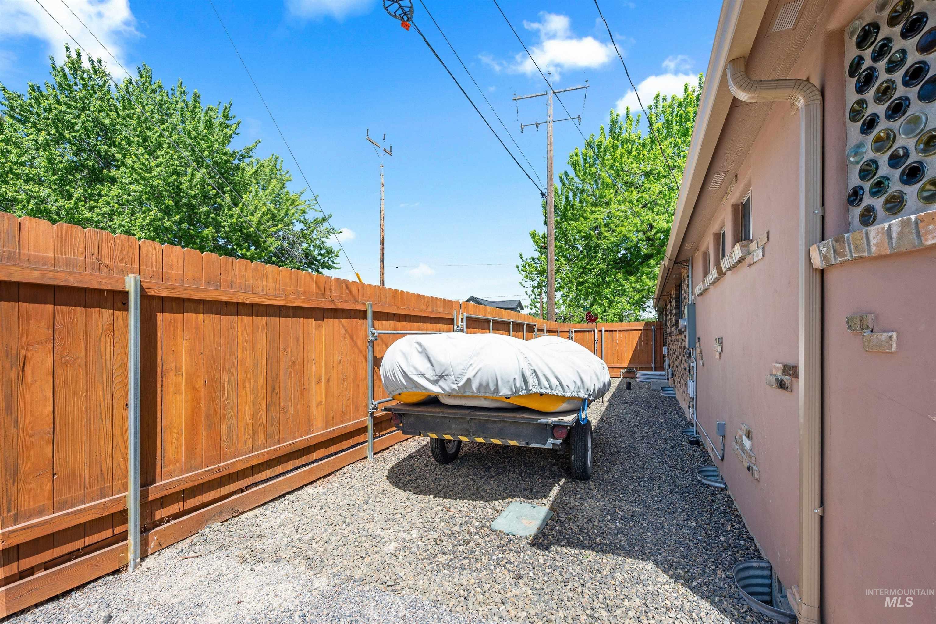 1001 S Roosevelt St., Boise, Idaho 83705, 3 Bedrooms, 3 Bathrooms, Residential For Sale, Price $674,900, 98987299