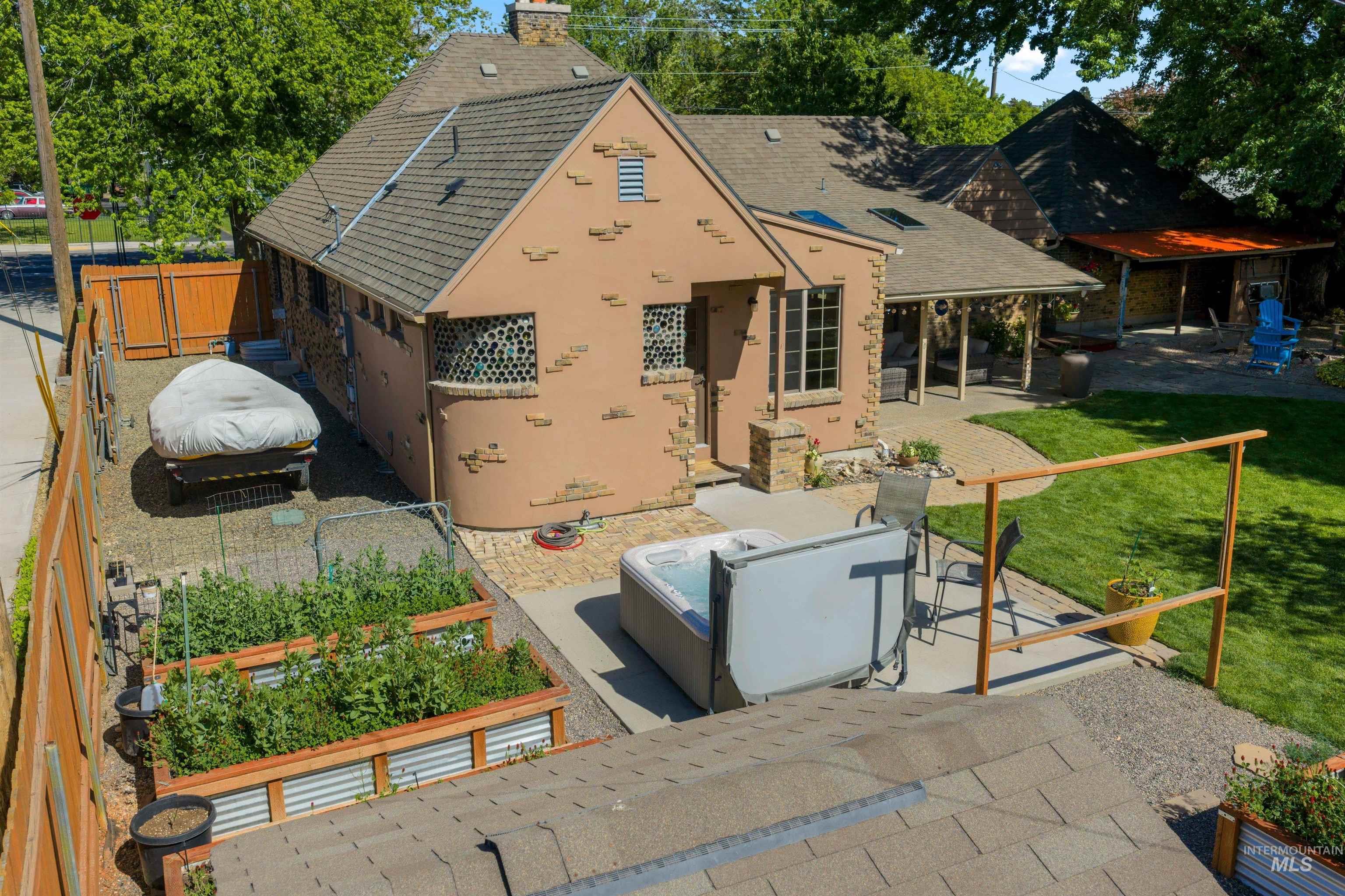 1001 S Roosevelt St., Boise, Idaho 83705, 3 Bedrooms, 3 Bathrooms, Residential For Sale, Price $674,900, 98987299
