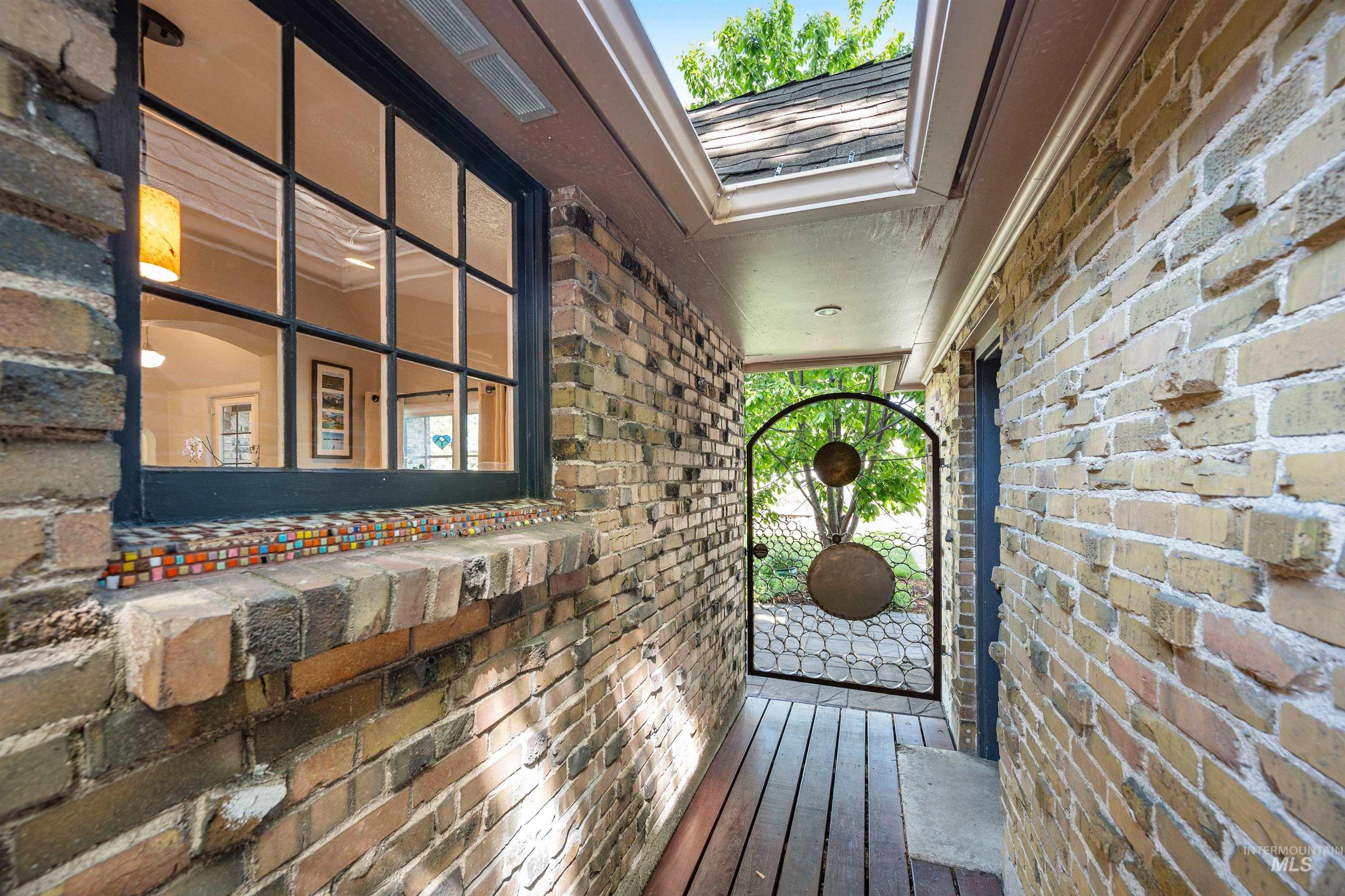 1001 S Roosevelt St., Boise, Idaho 83705, 3 Bedrooms, 3 Bathrooms, Residential For Sale, Price $674,900, 98987299