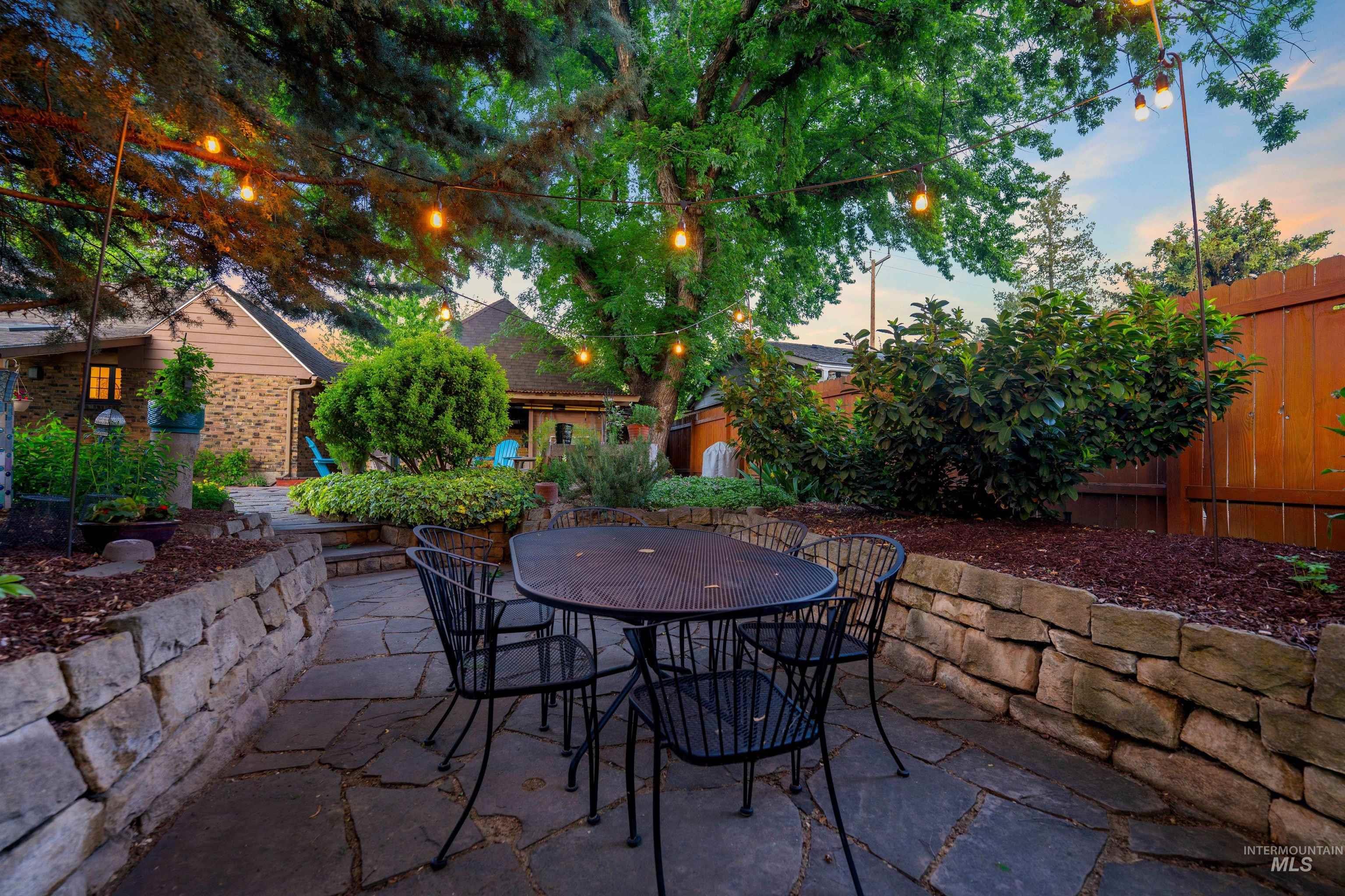 1001 S Roosevelt St., Boise, Idaho 83705, 3 Bedrooms, 3 Bathrooms, Residential For Sale, Price $674,900, 98987299