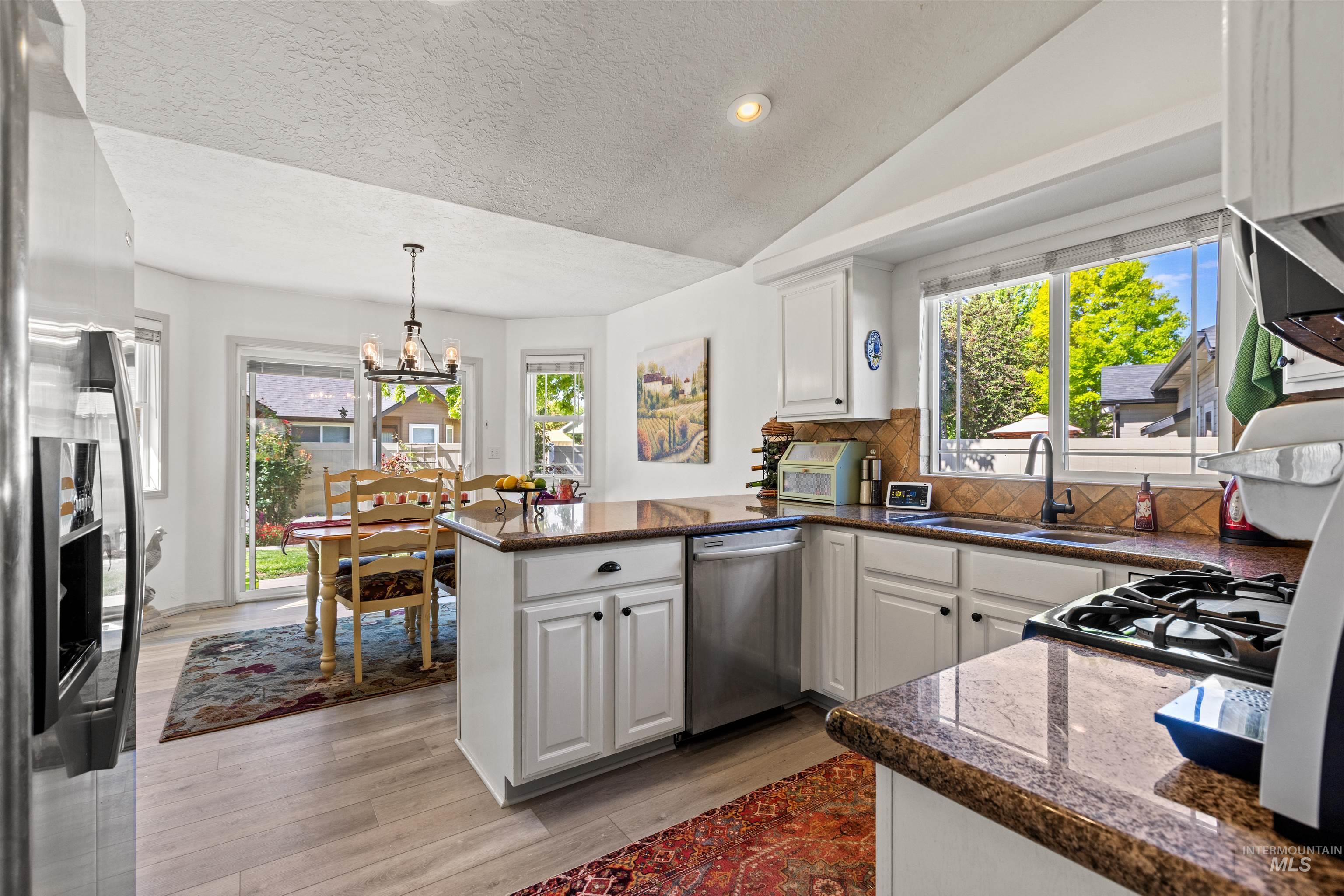 4951 W Classic Dr, Meridian, Idaho 83646, 3 Bedrooms, 3 Bathrooms, Residential For Sale, Price $499,900, 98987302