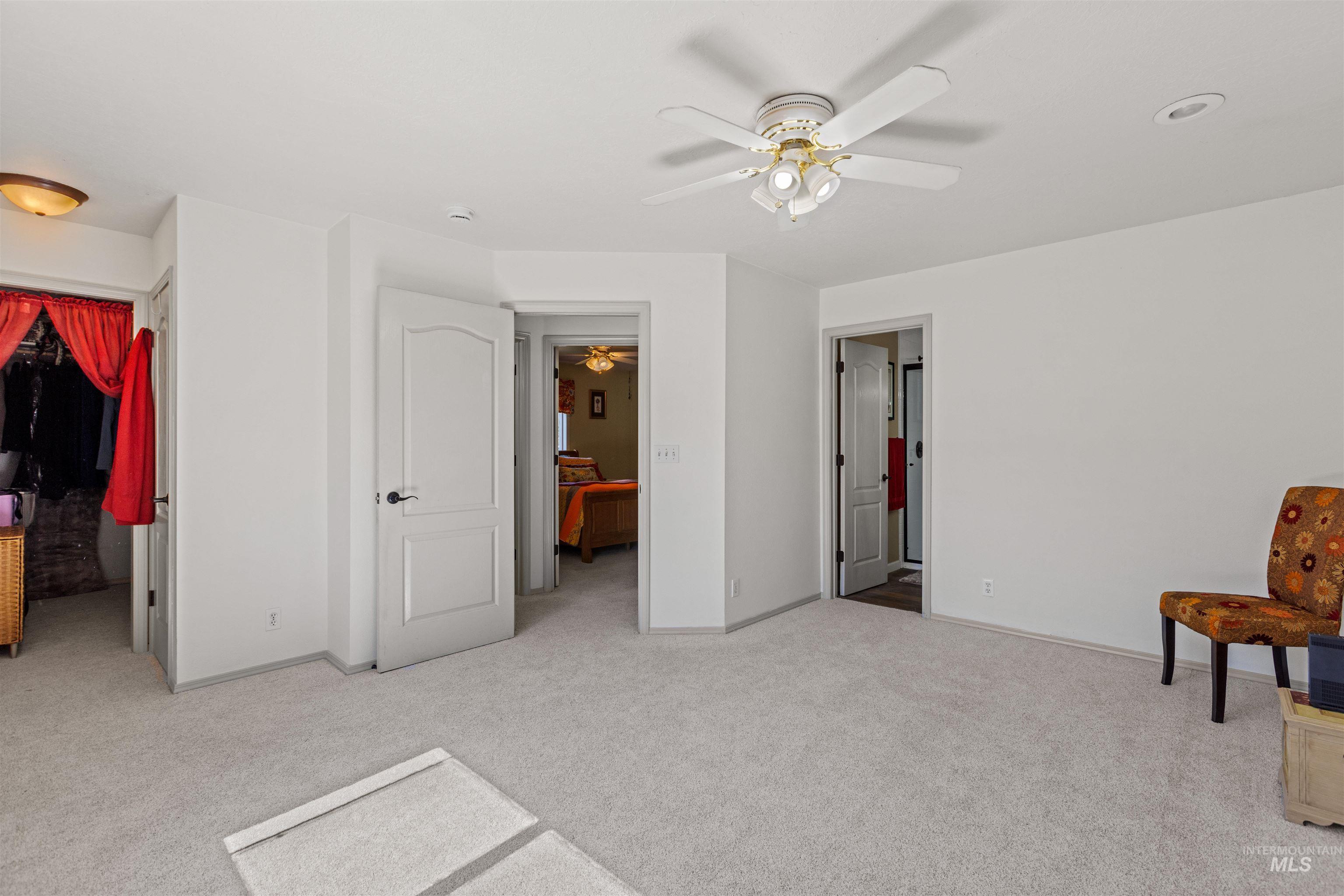 4951 W Classic Dr, Meridian, Idaho 83646, 3 Bedrooms, 3 Bathrooms, Residential For Sale, Price $499,900, 98987302