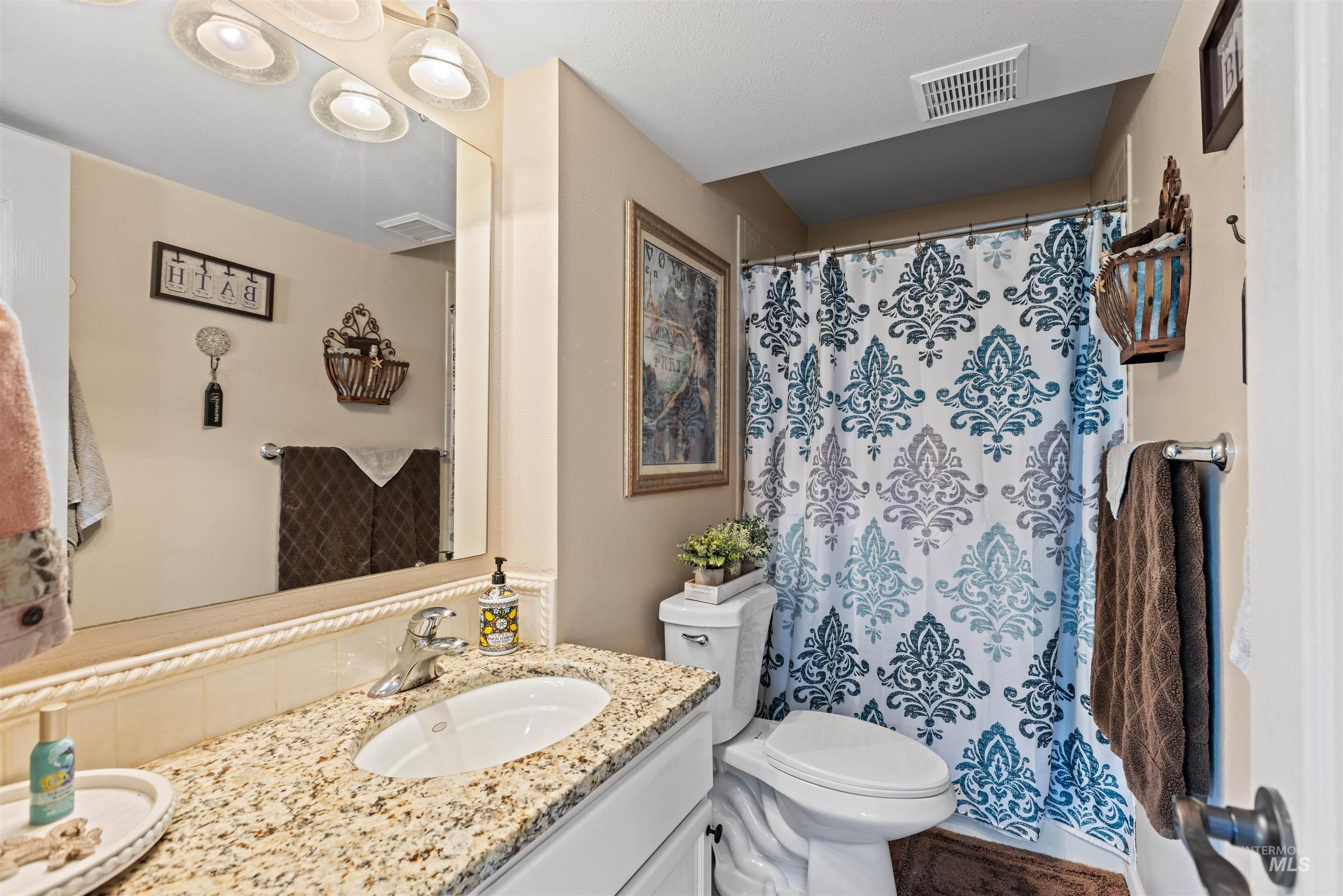 4951 W Classic Dr, Meridian, Idaho 83646, 3 Bedrooms, 3 Bathrooms, Residential For Sale, Price $499,900, 98987302