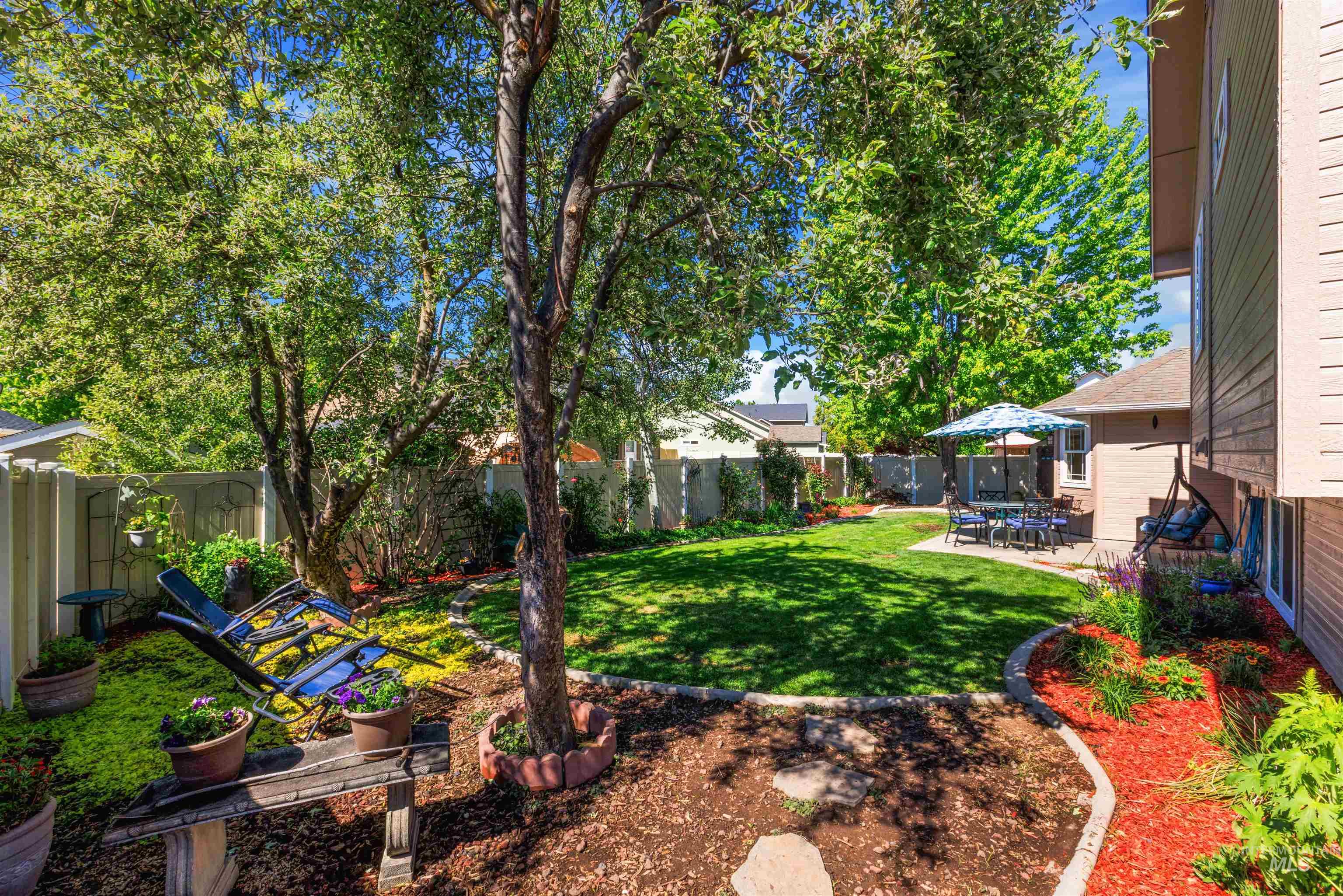 4951 W Classic Dr, Meridian, Idaho 83646, 3 Bedrooms, 3 Bathrooms, Residential For Sale, Price $499,900, 98987302
