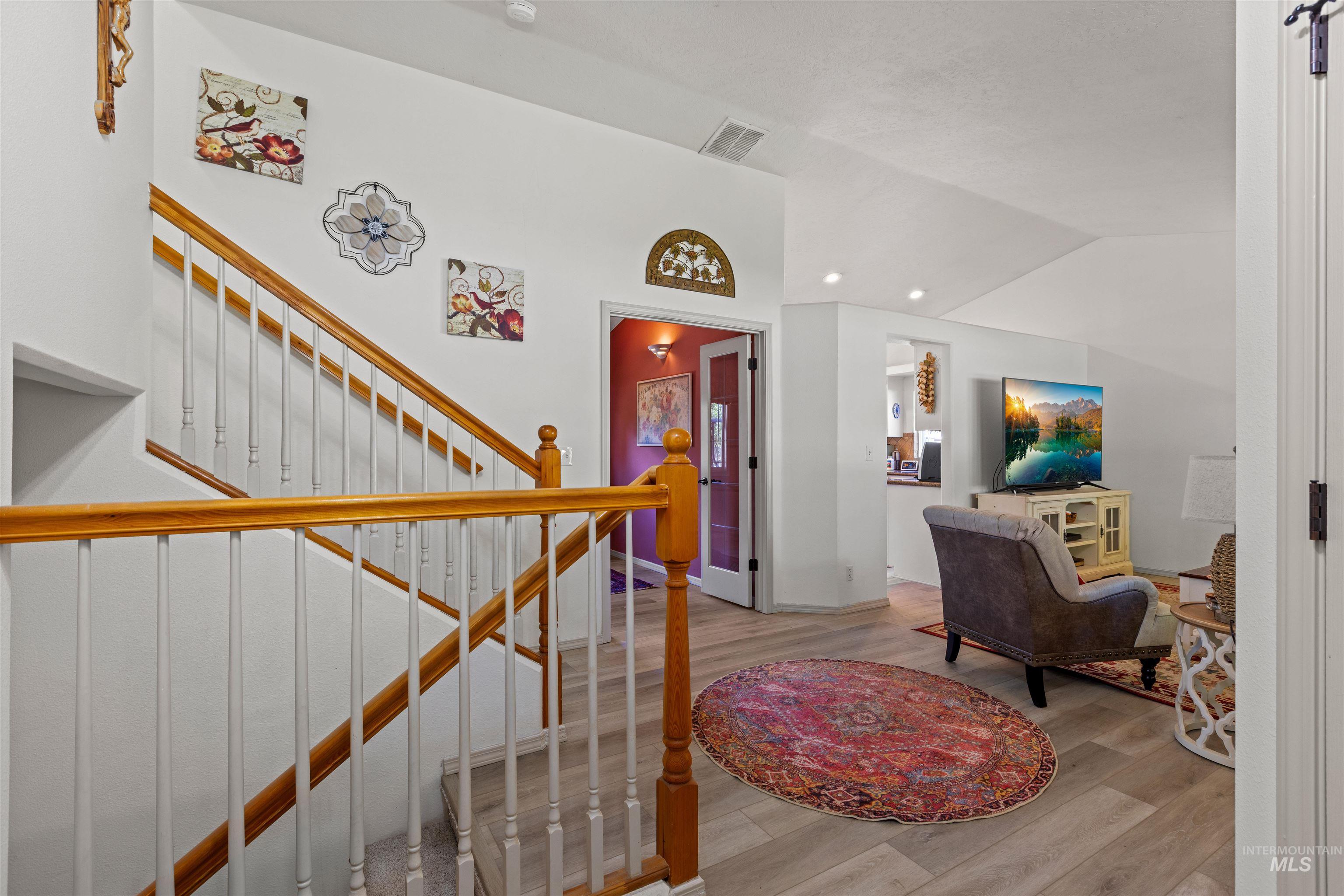4951 W Classic Dr, Meridian, Idaho 83646, 3 Bedrooms, 3 Bathrooms, Residential For Sale, Price $499,900, 98987302