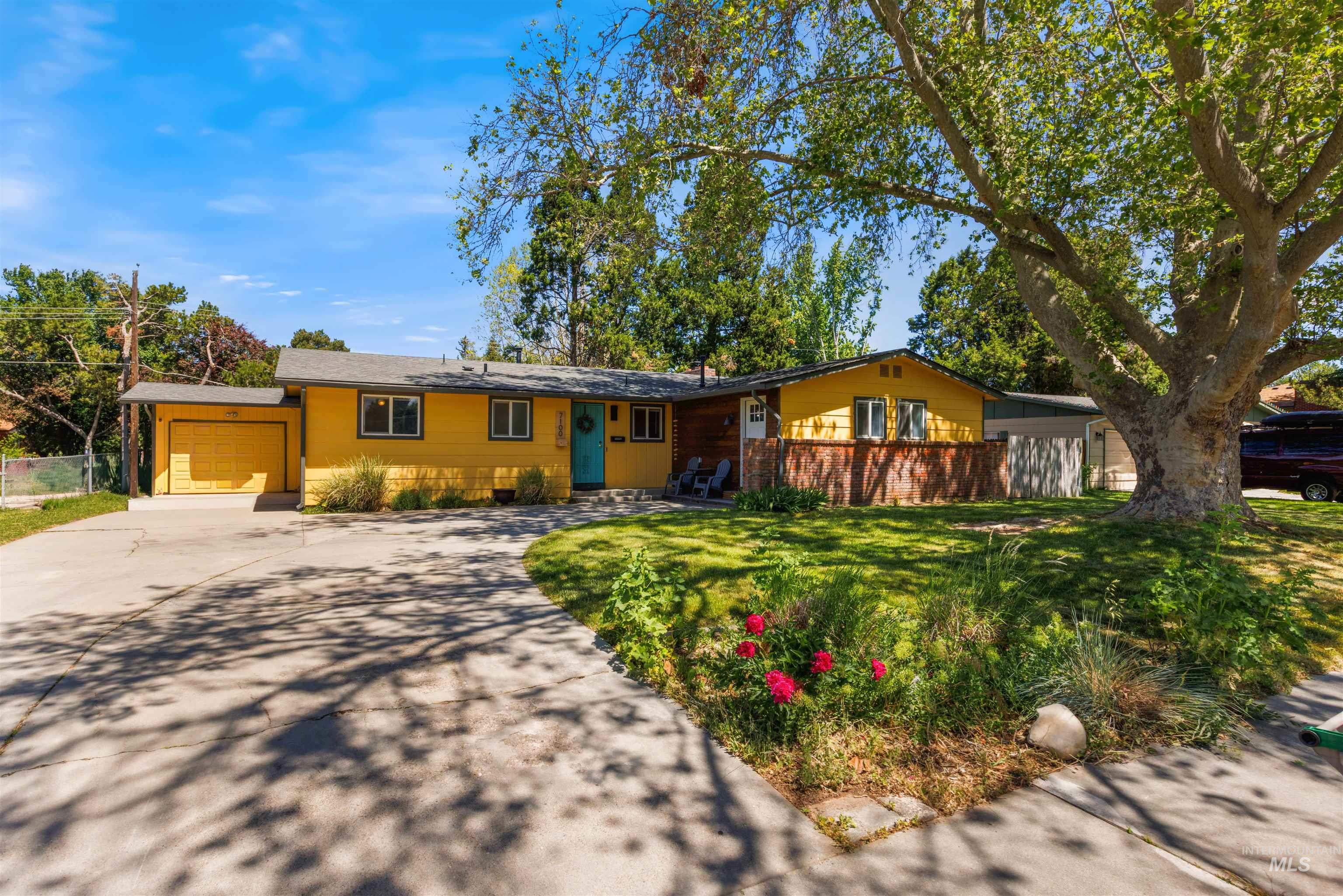 7100 W Pomona, Boise, Idaho 83704, 4 Bedrooms, 2 Bathrooms, Residential For Sale, Price $431,500, 98987303