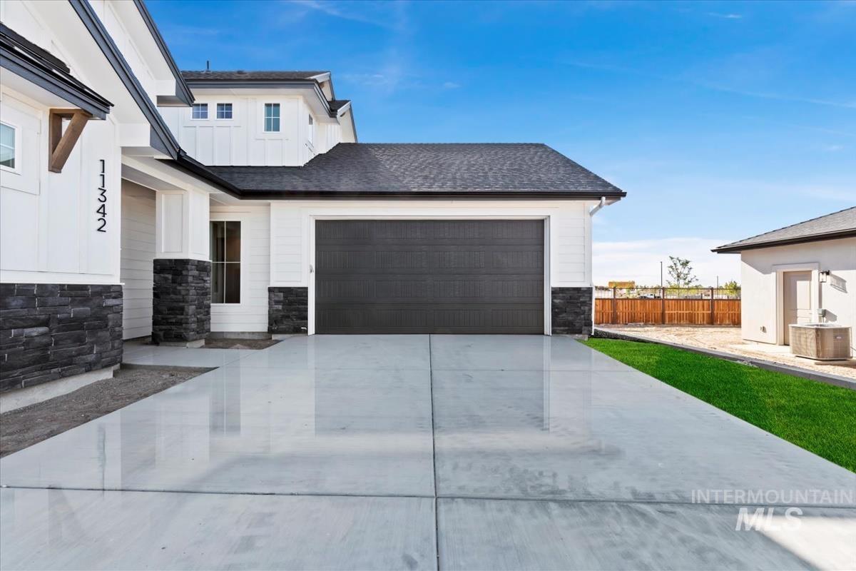 11134 S Corballis Ln, Kuna, Idaho 83634, 3 Bedrooms, 3 Bathrooms, Residential For Sale, Price $754,880, 98987307