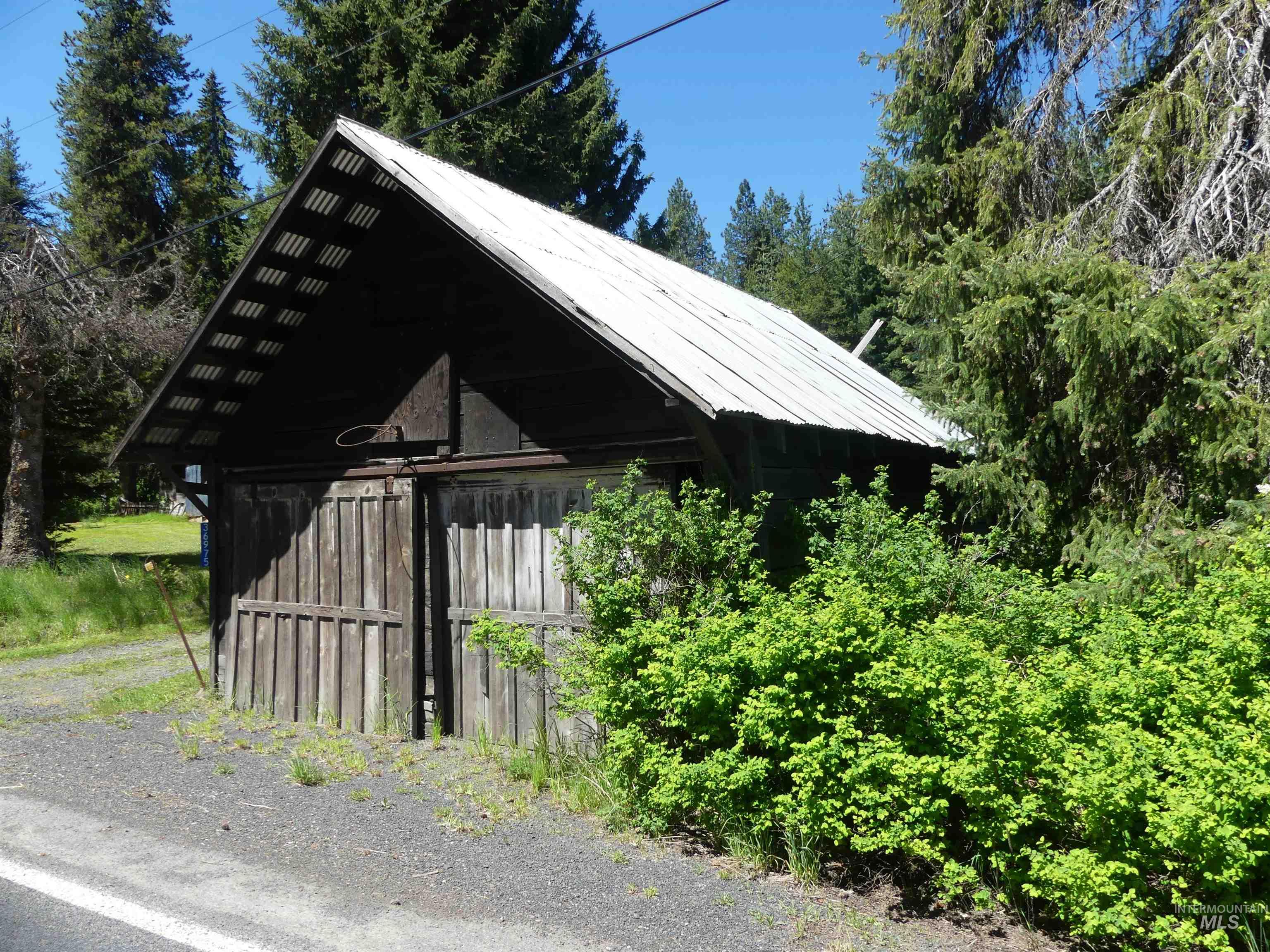 36975 Highway 11, Pierce, Idaho 83546, 4 Bedrooms, 1 Bathroom, Residential For Sale, Price $275,000, 98987316