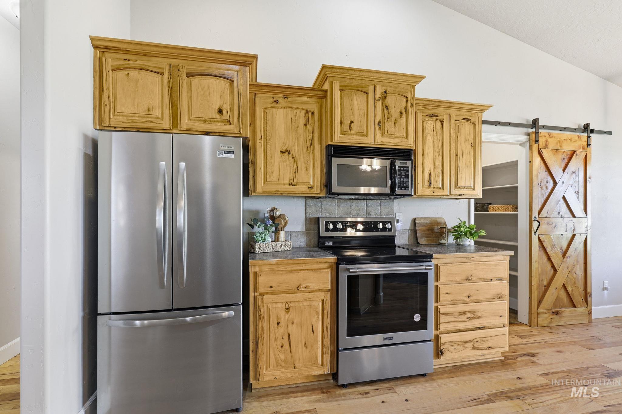 25009 Boise River Rd, Parma, Idaho 83660-7227, 3 Bedrooms, 2 Bathrooms, Residential For Sale, Price $999,975,MLS 98987317
