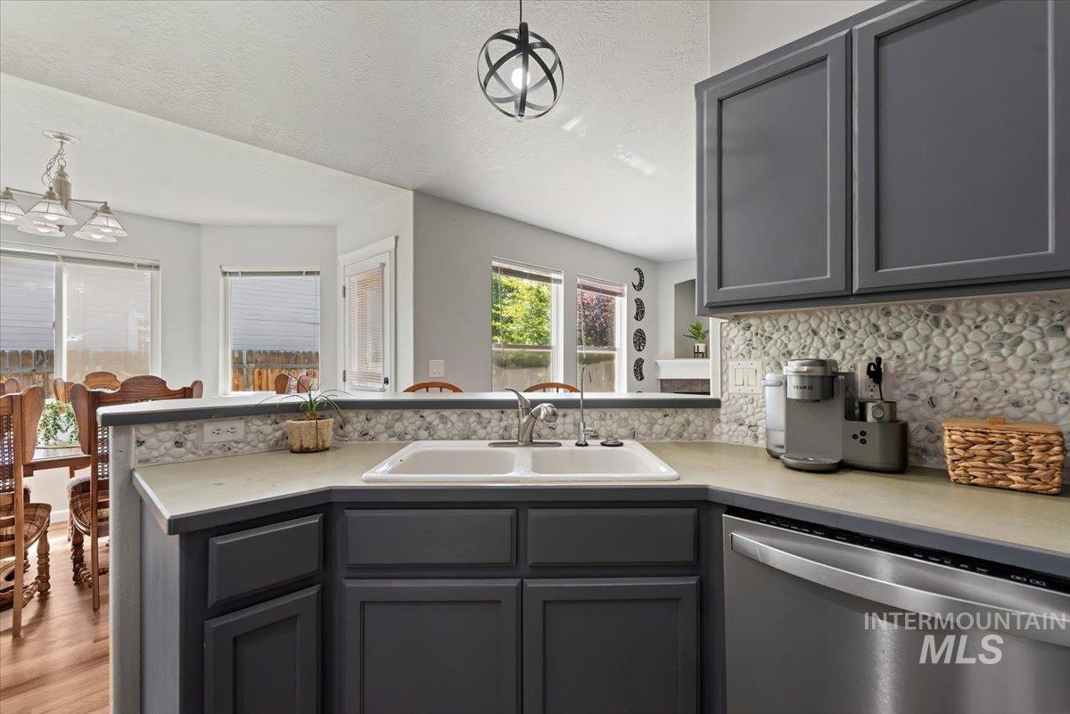 6224 S Star Struck Ave, Boise, Idaho 83709, 3 Bedrooms, 2 Bathrooms, Residential For Sale, Price $420,000, 98987318