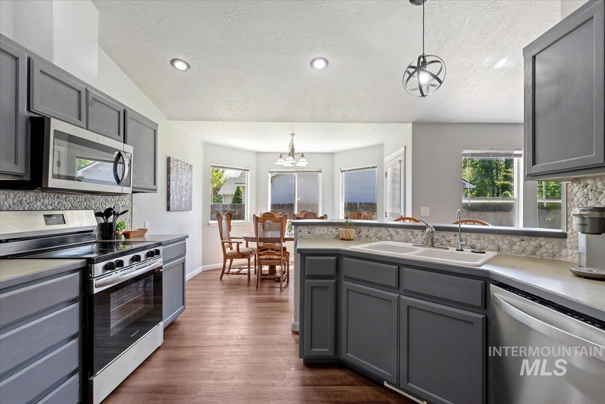 6224 S Star Struck Ave, Boise, Idaho 83709, 3 Bedrooms, 2 Bathrooms, Residential For Sale, Price $420,000, 98987318