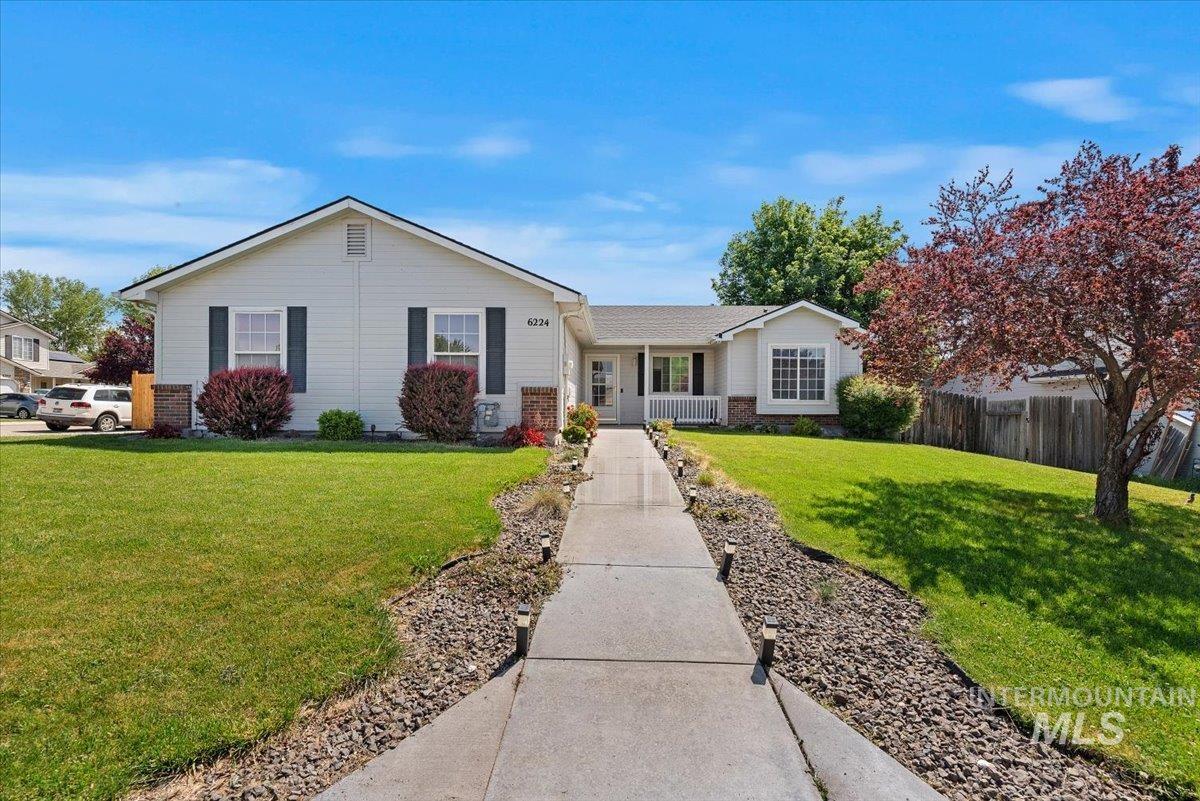 6224 S Star Struck Ave, Boise, Idaho 83709, 3 Bedrooms, 2 Bathrooms, Residential For Sale, Price $420,000, 98987318