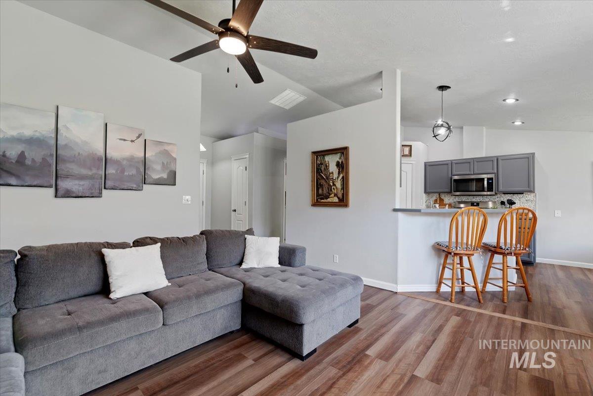 6224 S Star Struck Ave, Boise, Idaho 83709, 3 Bedrooms, 2 Bathrooms, Residential For Sale, Price $420,000, 98987318