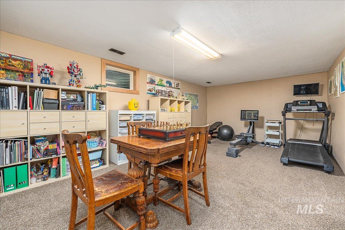 2711 N McKinney St, Boise, Idaho 83704, 4 Bedrooms, 2 Bathrooms, Residential For Sale, Price $575,000, 98987323