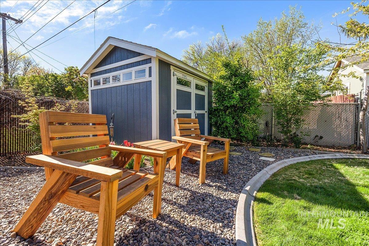 2711 N McKinney St, Boise, Idaho 83704, 4 Bedrooms, 2 Bathrooms, Residential For Sale, Price $575,000, 98987323