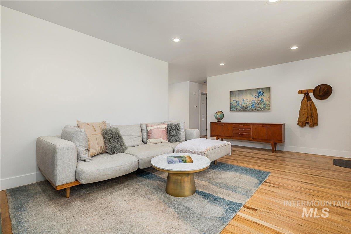 2711 N McKinney St, Boise, Idaho 83704, 4 Bedrooms, 2 Bathrooms, Residential For Sale, Price $575,000, 98987323