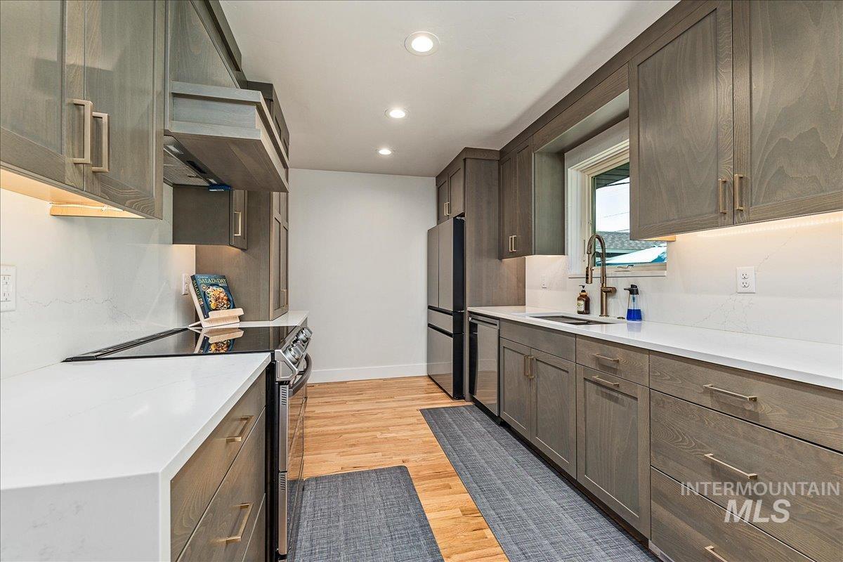 2711 N McKinney St, Boise, Idaho 83704, 4 Bedrooms, 2 Bathrooms, Residential For Sale, Price $575,000, 98987323