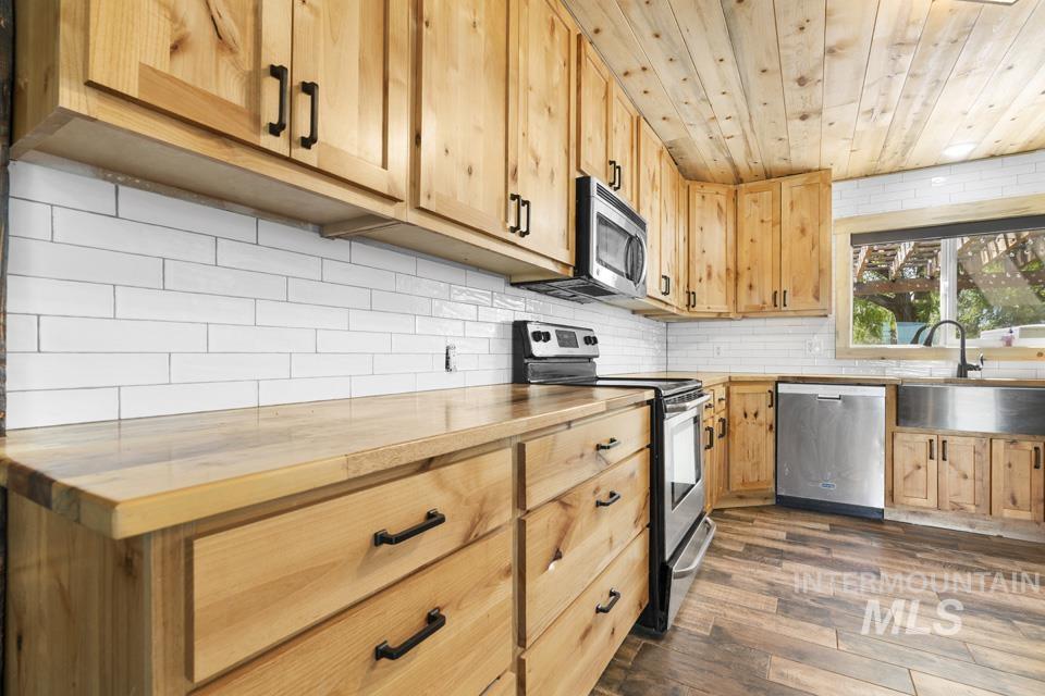 2672 Center, Payette, Idaho 83661, 2 Bedrooms, 1 Bathroom, Residential For Sale, Price $375,000, 98987325