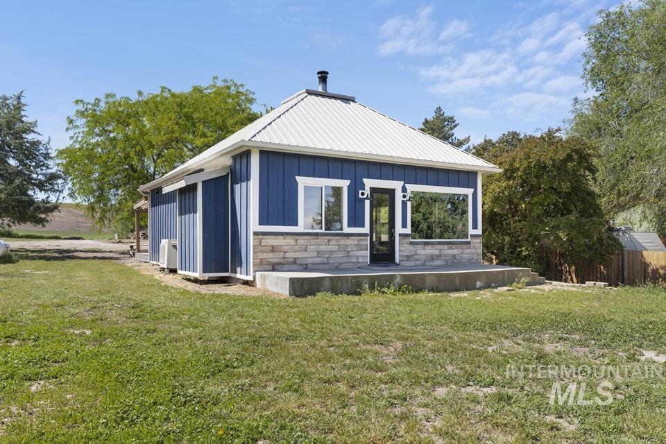 2672 Center, Payette, Idaho 83661, 2 Bedrooms, 1 Bathroom, Residential For Sale, Price $375,000, 98987325
