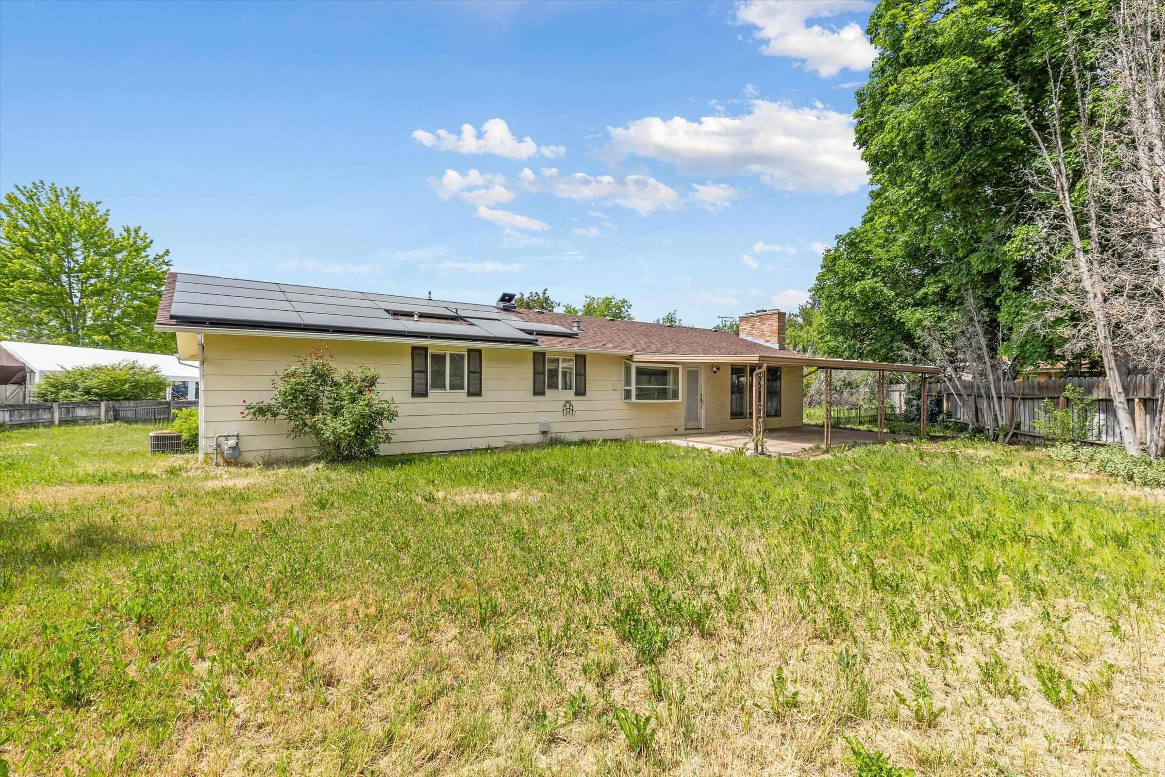 8921 W Sunflower Court, Boise, Idaho 83704, 4 Bedrooms, 2 Bathrooms, Residential For Sale, Price $470,000, 98987327