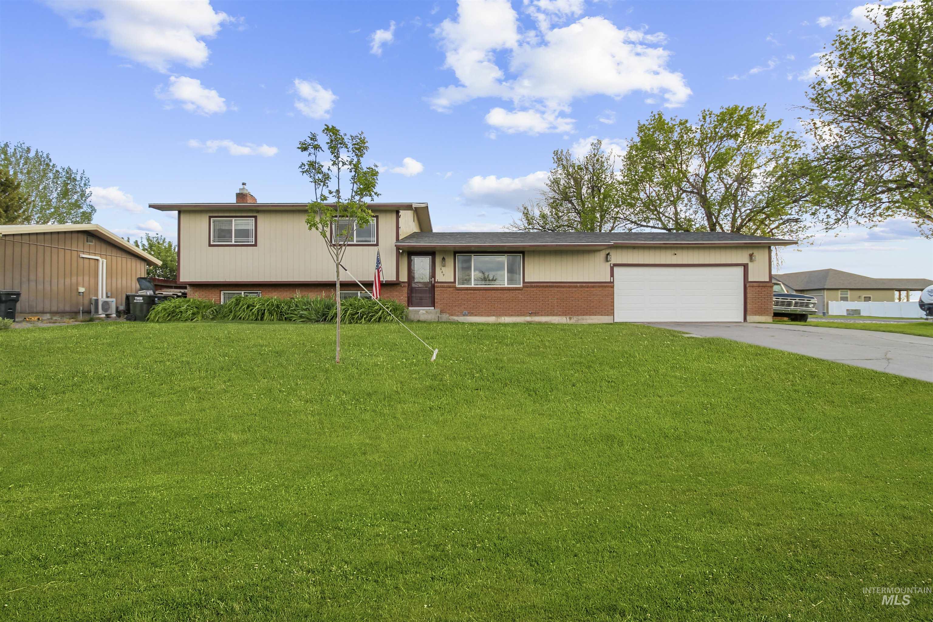 669 Primrose Dr, Paul, Idaho 83347, 4 Bedrooms, 2.5 Bathrooms, Residential For Sale, Price $385,000, 98987328