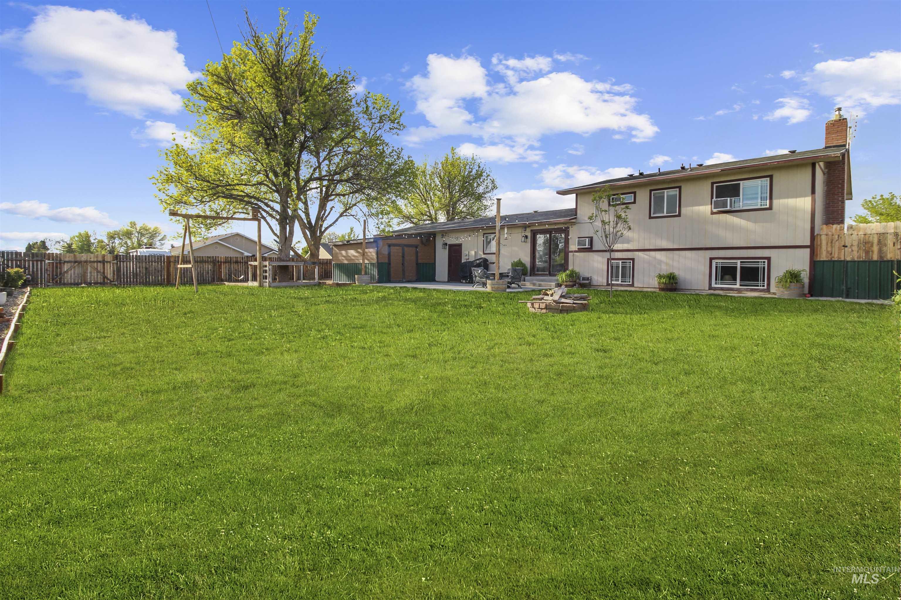 669 Primrose Dr, Paul, Idaho 83347, 4 Bedrooms, 2.5 Bathrooms, Residential For Sale, Price $385,000, 98987328