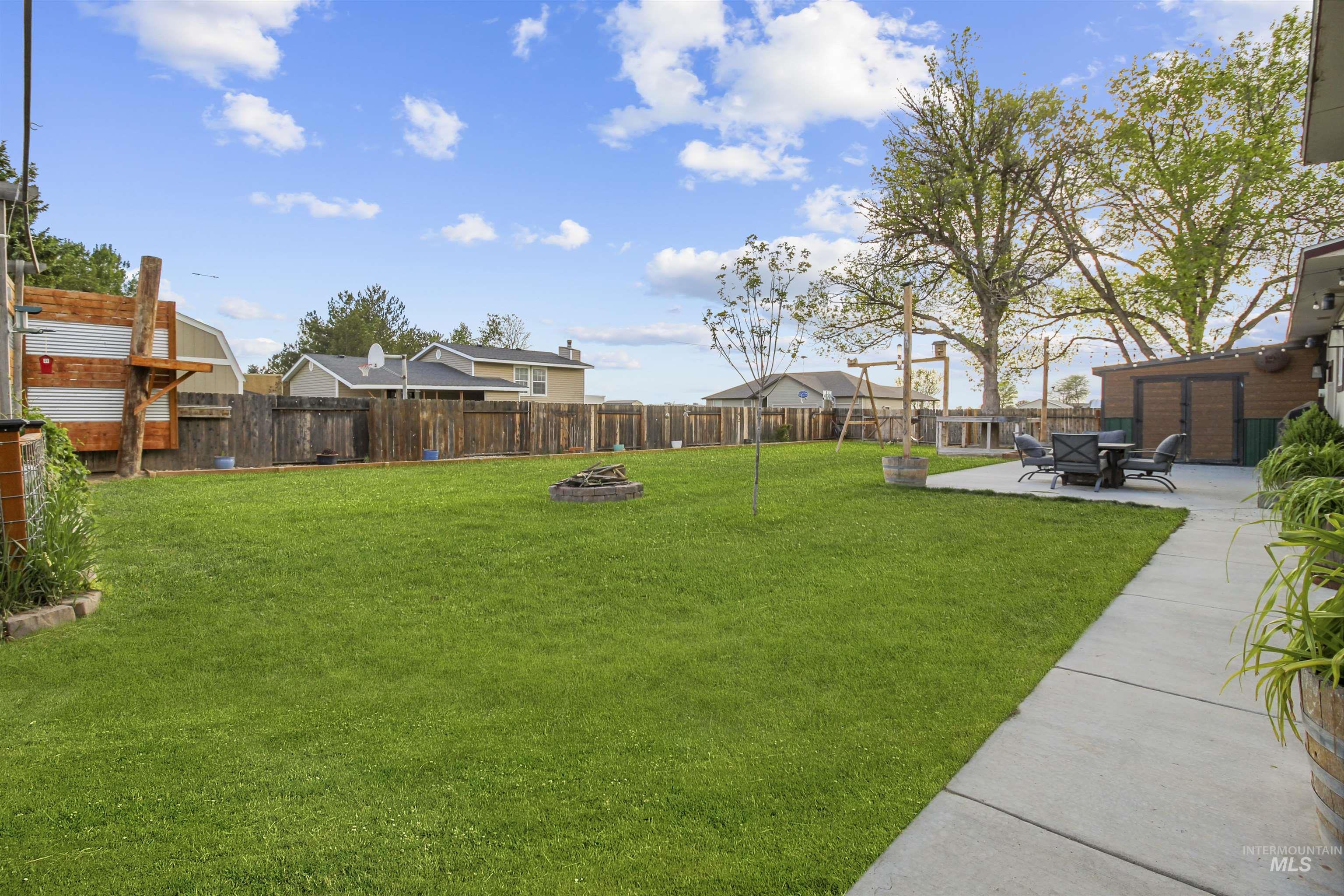 669 Primrose Dr, Paul, Idaho 83347, 4 Bedrooms, 2.5 Bathrooms, Residential For Sale, Price $385,000, 98987328