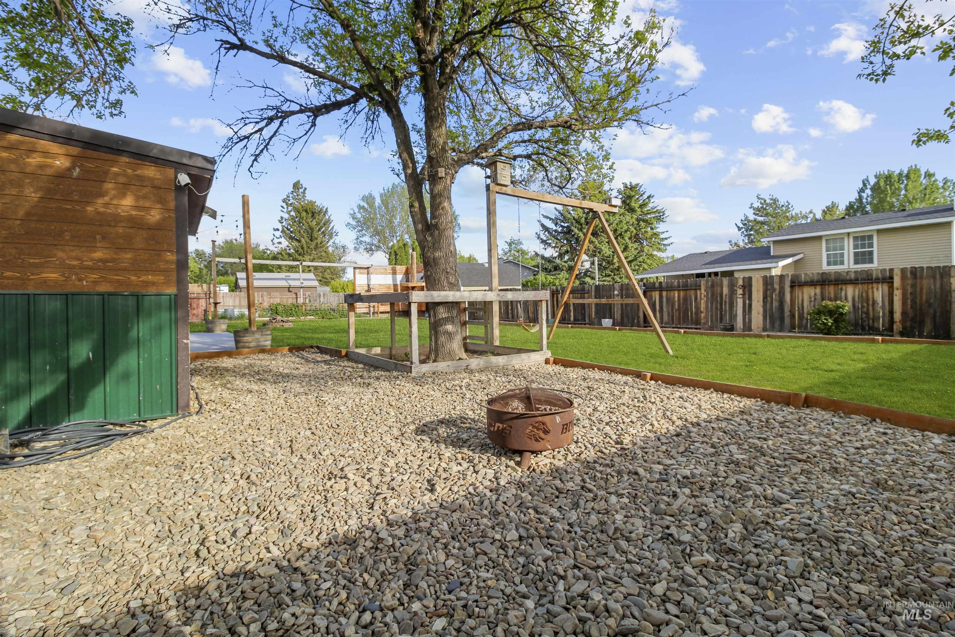 669 Primrose Dr, Paul, Idaho 83347, 4 Bedrooms, 2.5 Bathrooms, Residential For Sale, Price $385,000, 98987328