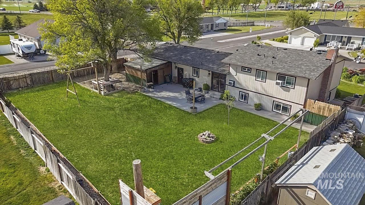 669 Primrose Dr, Paul, Idaho 83347, 4 Bedrooms, 2.5 Bathrooms, Residential For Sale, Price $385,000, 98987328