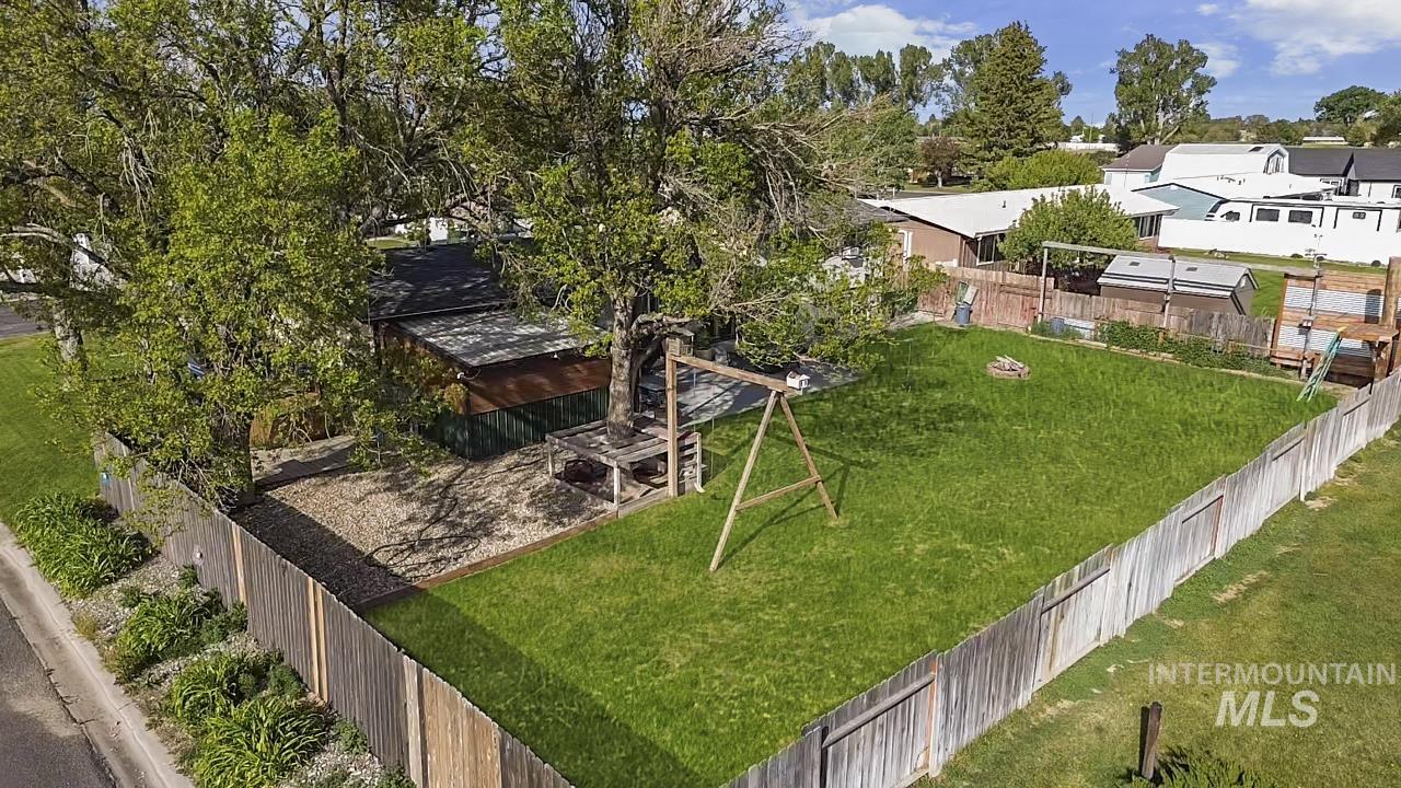 669 Primrose Dr, Paul, Idaho 83347, 4 Bedrooms, 2.5 Bathrooms, Residential For Sale, Price $385,000, 98987328