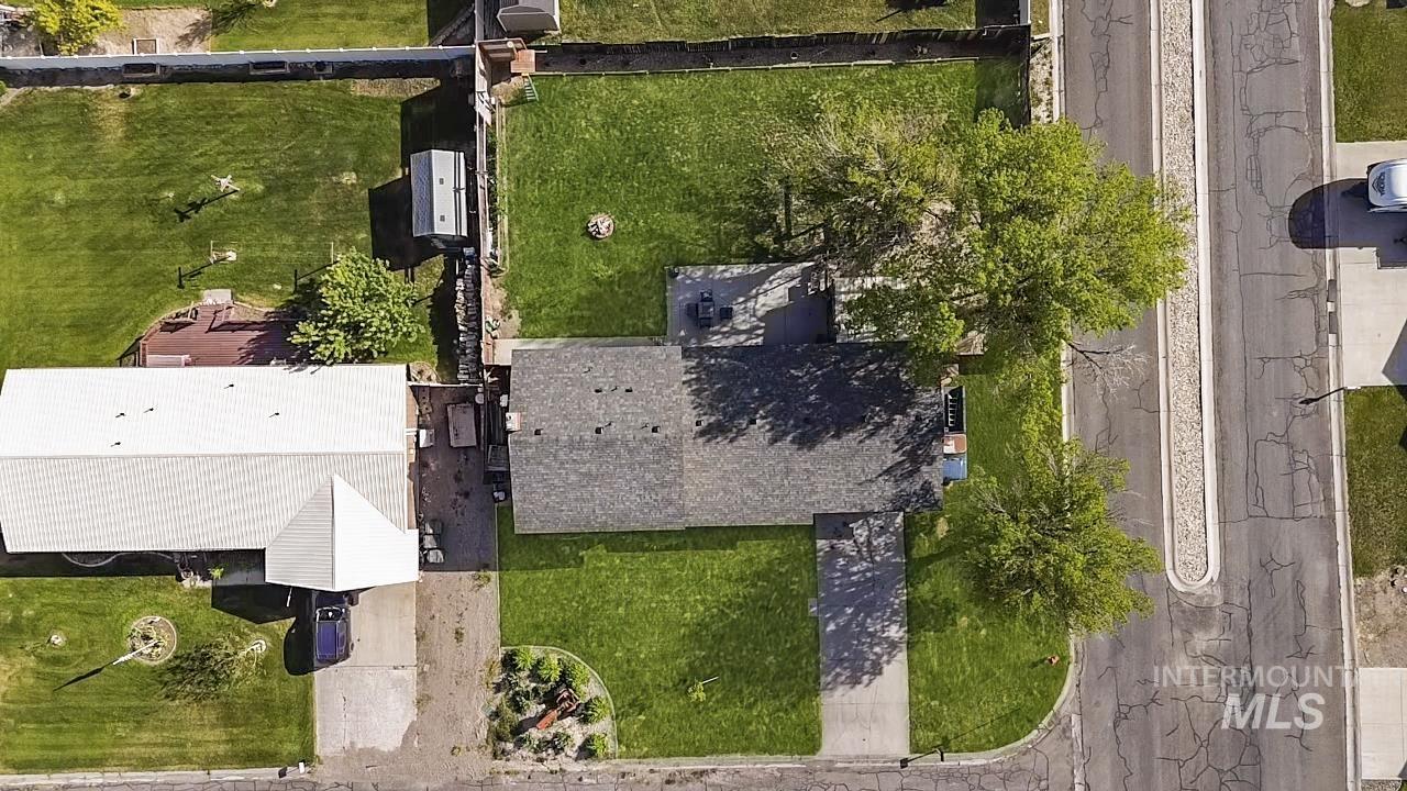 669 Primrose Dr, Paul, Idaho 83347, 4 Bedrooms, 2.5 Bathrooms, Residential For Sale, Price $385,000, 98987328