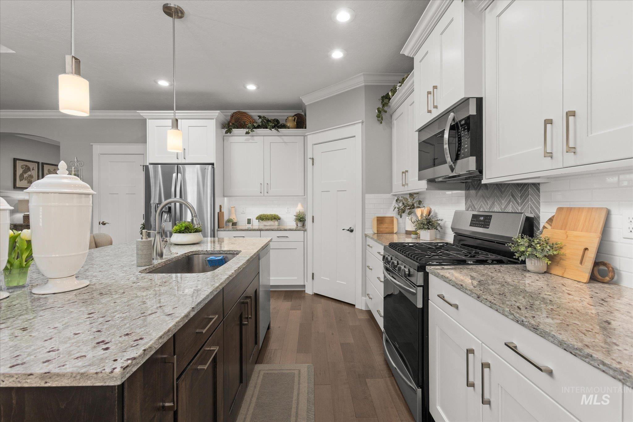 5963 N Eynsford Ave, Meridian, Idaho 83646, 3 Bedrooms, 2 Bathrooms, Residential For Sale, Price $580,000, 98987329