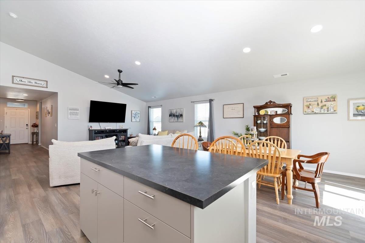 19339 Susquehanna Way, Caldwell, Idaho 83605, 4 Bedrooms, 2 Bathrooms, Residential For Sale, Price $424,900, 98987330