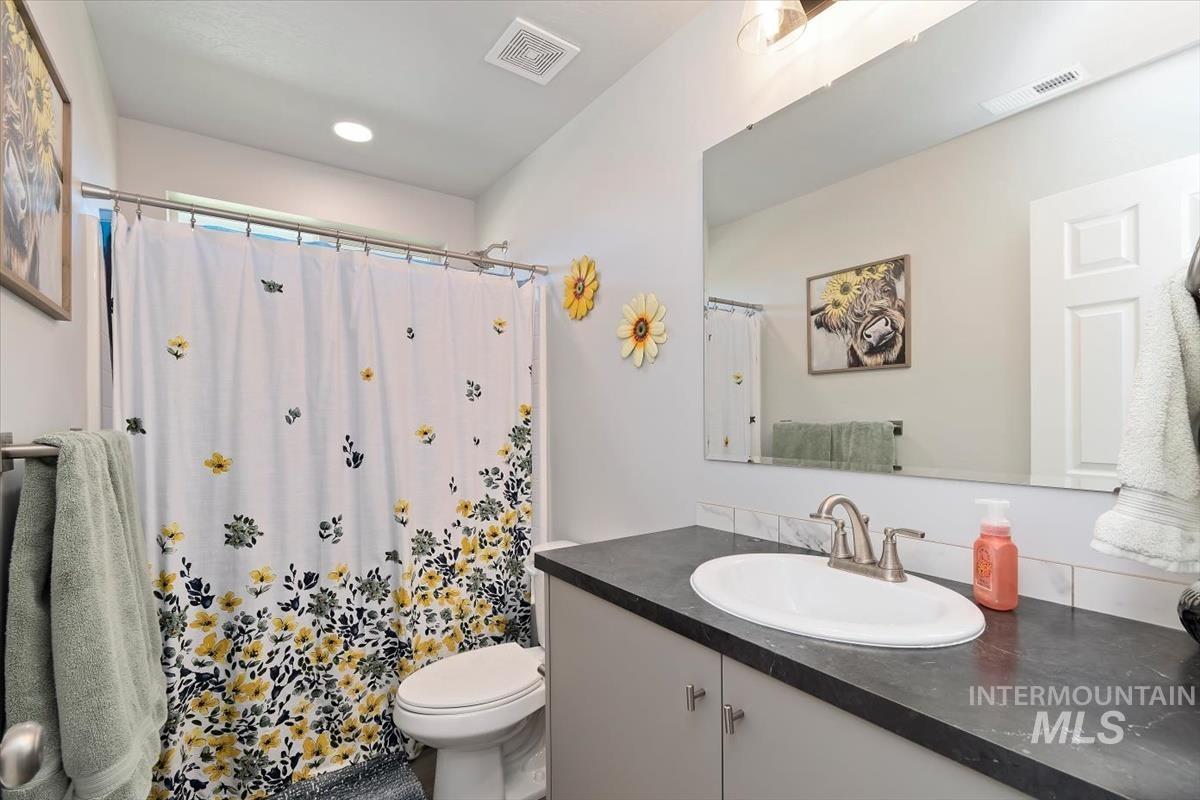 19339 Susquehanna Way, Caldwell, Idaho 83605, 4 Bedrooms, 2 Bathrooms, Residential For Sale, Price $424,900, 98987330