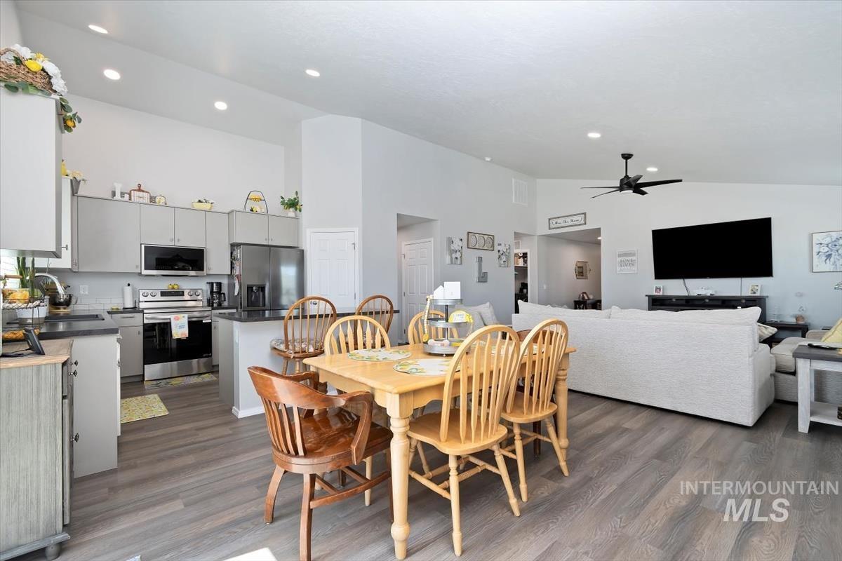 19339 Susquehanna Way, Caldwell, Idaho 83605, 4 Bedrooms, 2 Bathrooms, Residential For Sale, Price $424,900, 98987330