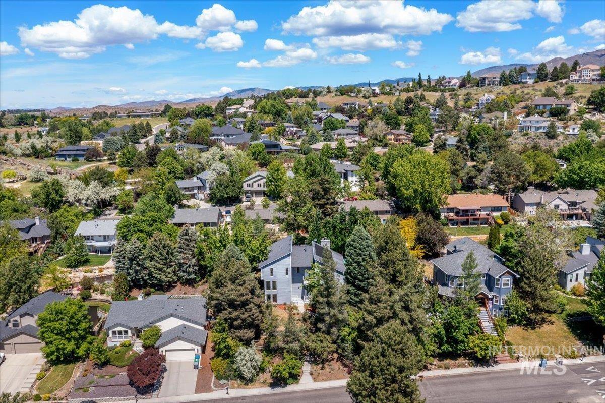2468 E Roanoke Dr, Boise, Idaho 83712, 4 Bedrooms, 3.5 Bathrooms, Residential For Sale, Price $899,900, 98987333