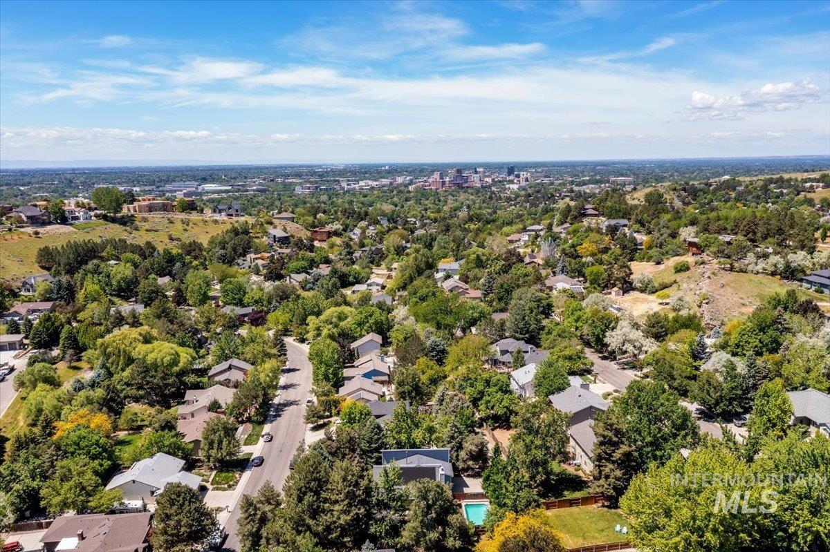 2468 E Roanoke Dr, Boise, Idaho 83712, 4 Bedrooms, 3.5 Bathrooms, Residential For Sale, Price $899,900, 98987333