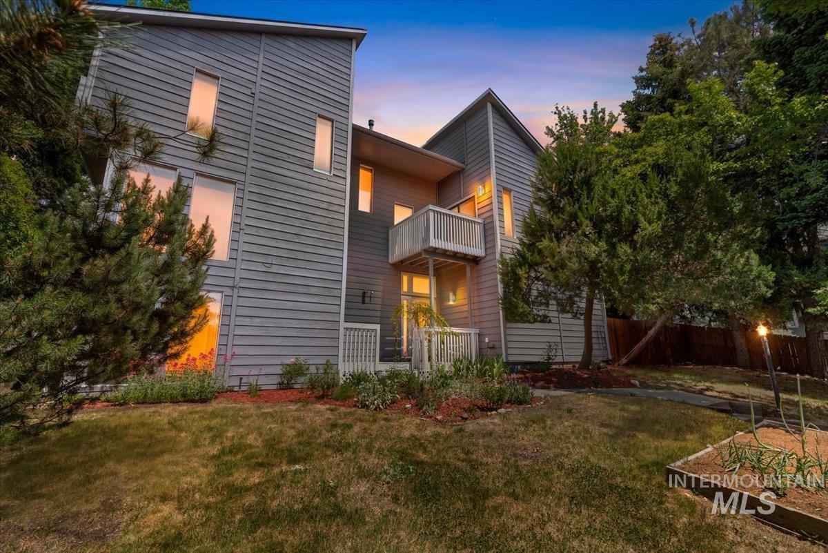 2468 E Roanoke Dr, Boise, Idaho 83712, 4 Bedrooms, 3.5 Bathrooms, Residential For Sale, Price $899,900, 98987333