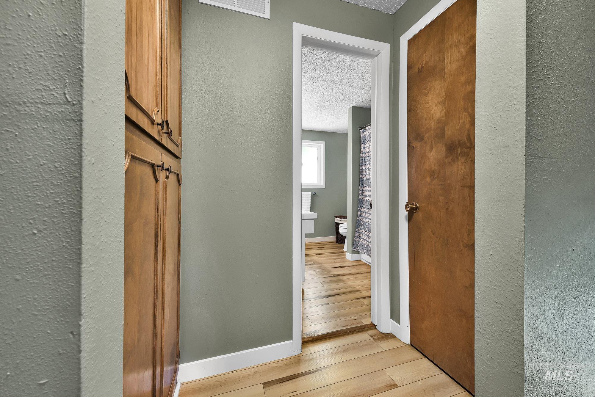 624 S Lawrence Ave, Boise, Idaho 83709, 6 Bedrooms, 3 Bathrooms, Residential For Sale, Price $614,500, 98987335