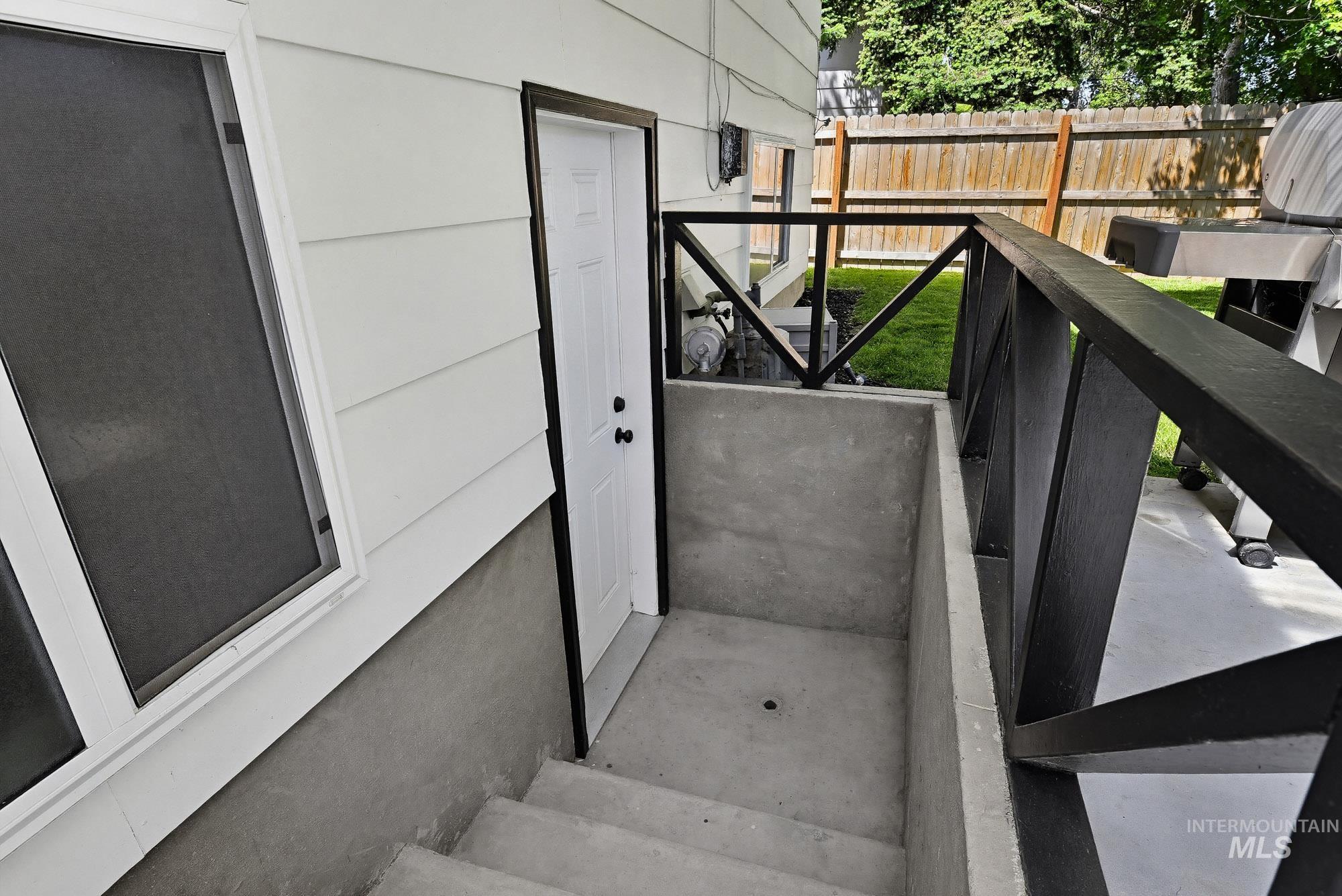 624 S Lawrence Ave, Boise, Idaho 83709, 6 Bedrooms, 3 Bathrooms, Residential For Sale, Price $614,500, 98987335