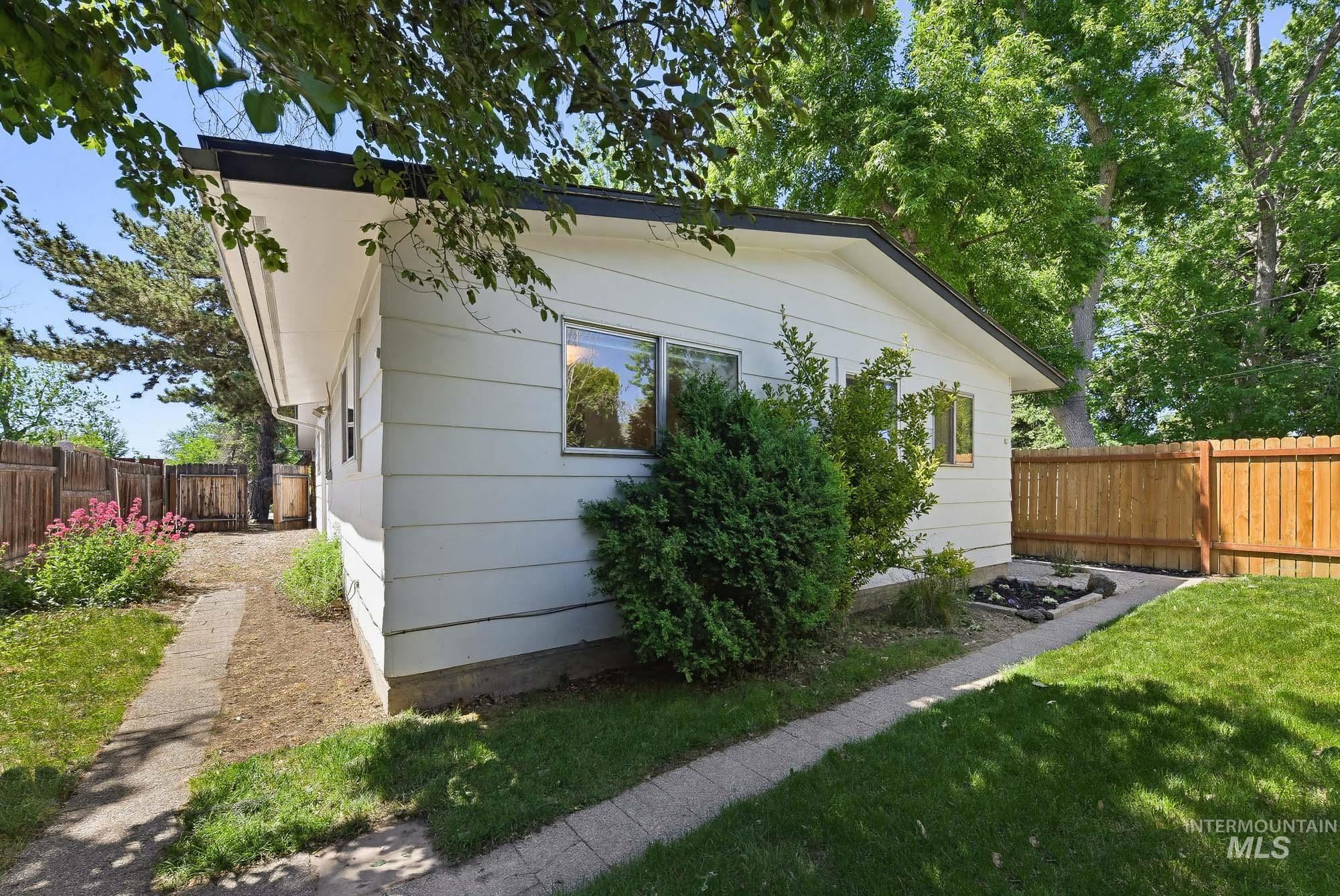 624 S Lawrence Ave, Boise, Idaho 83709, 6 Bedrooms, 3 Bathrooms, Residential For Sale, Price $614,500, 98987335