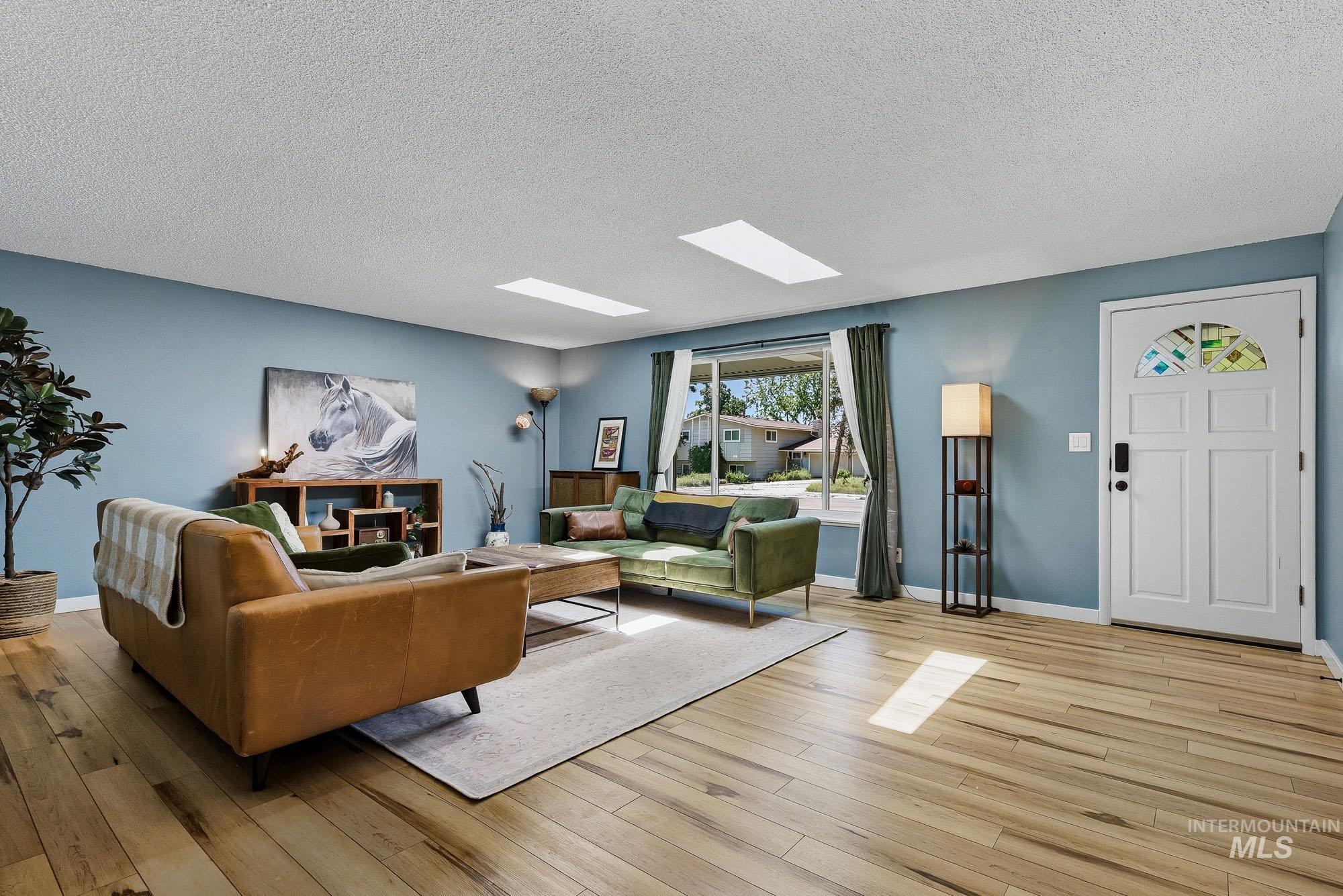 624 S Lawrence Ave, Boise, Idaho 83709, 6 Bedrooms, 3 Bathrooms, Residential For Sale, Price $614,500, 98987335