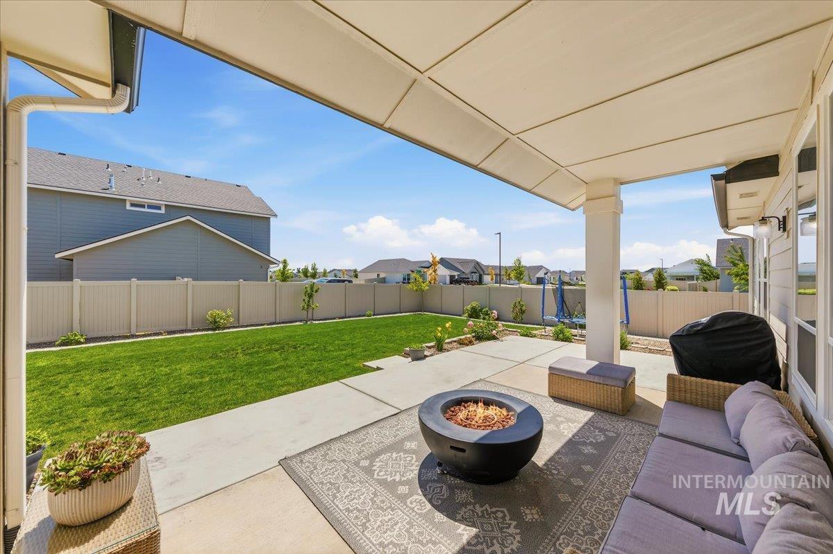 5167 E Sylvan Hart Dr., Nampa, Idaho 83687, 4 Bedrooms, 2 Bathrooms, Residential For Sale, Price $565,000, 98987336