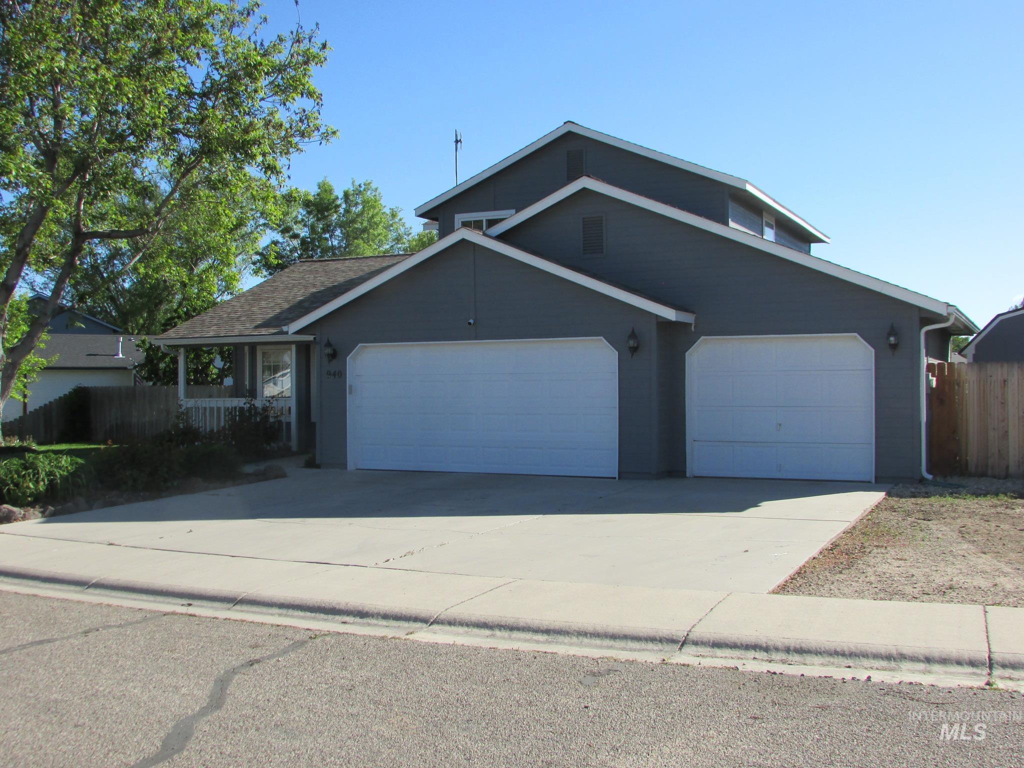 940 N Miner Ave., Kuna, Idaho 83634, 4 Bedrooms, 2.5 Bathrooms, Residential For Sale, Price $429,000, 98987339