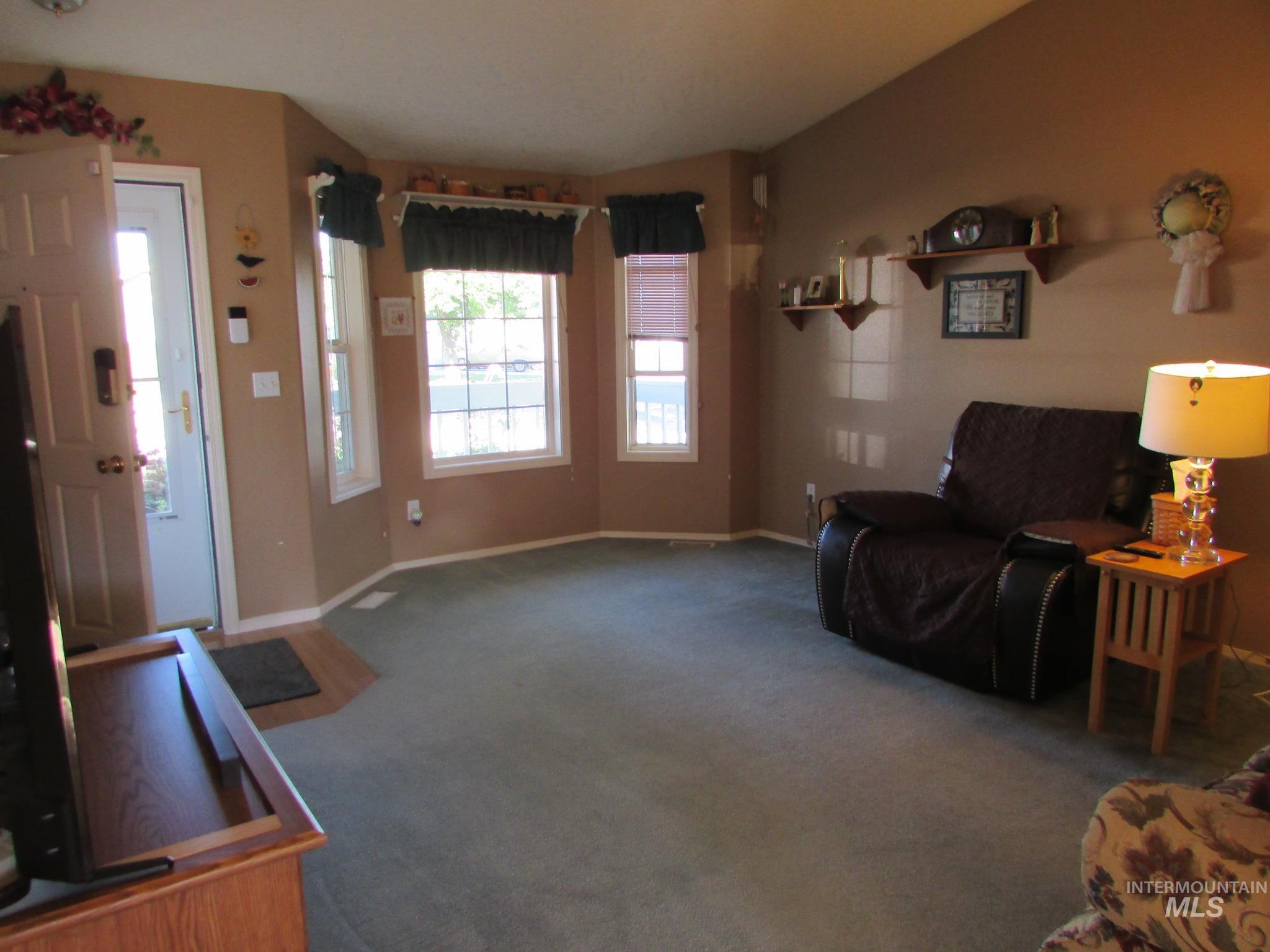 940 N Miner Ave., Kuna, Idaho 83634, 4 Bedrooms, 2.5 Bathrooms, Residential For Sale, Price $429,000, 98987339